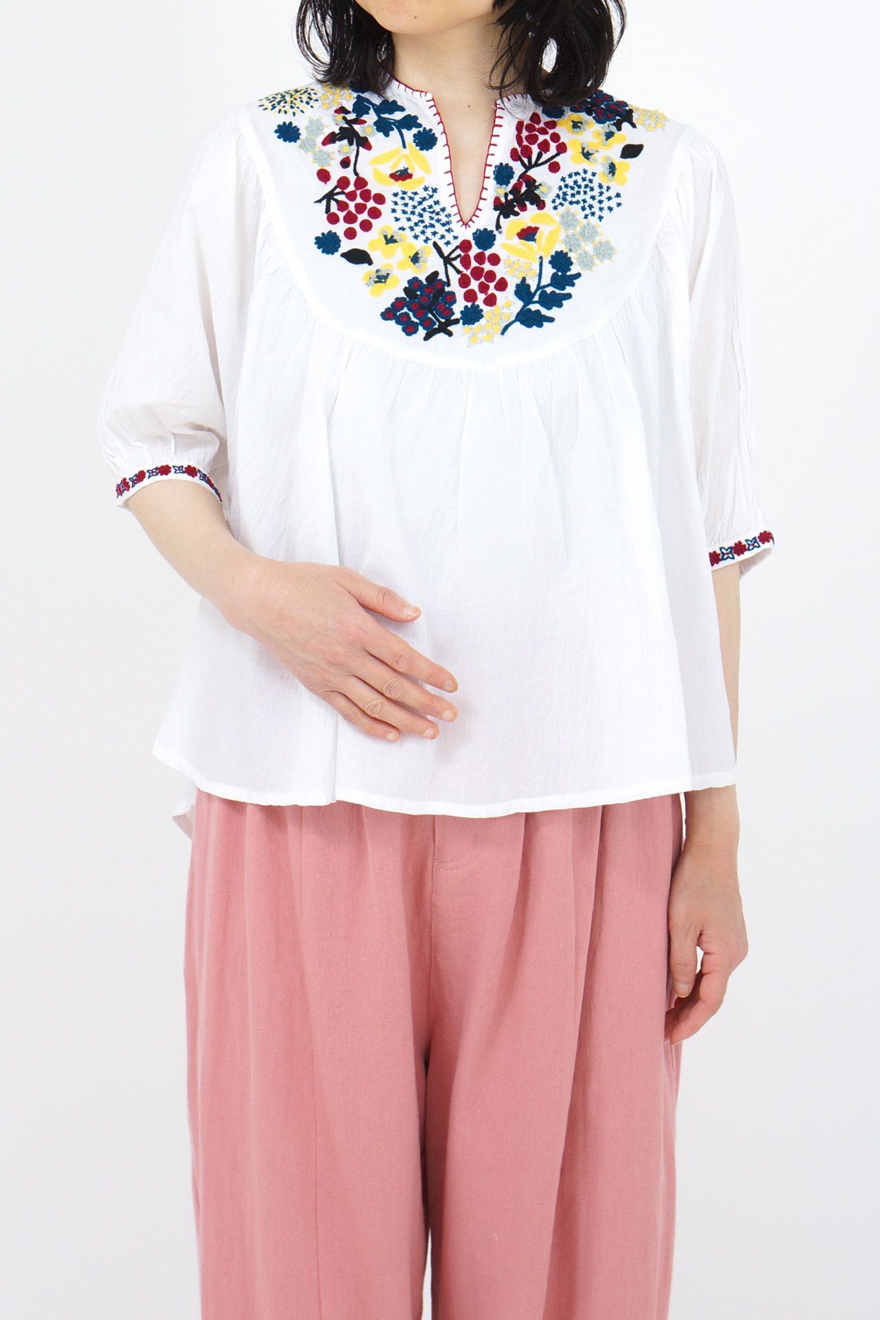売りストア カロチャ刺繍 シャツ 保管:1237円 ブランド:アンクルージュ トップス (Tシャツ、カット、ソー)