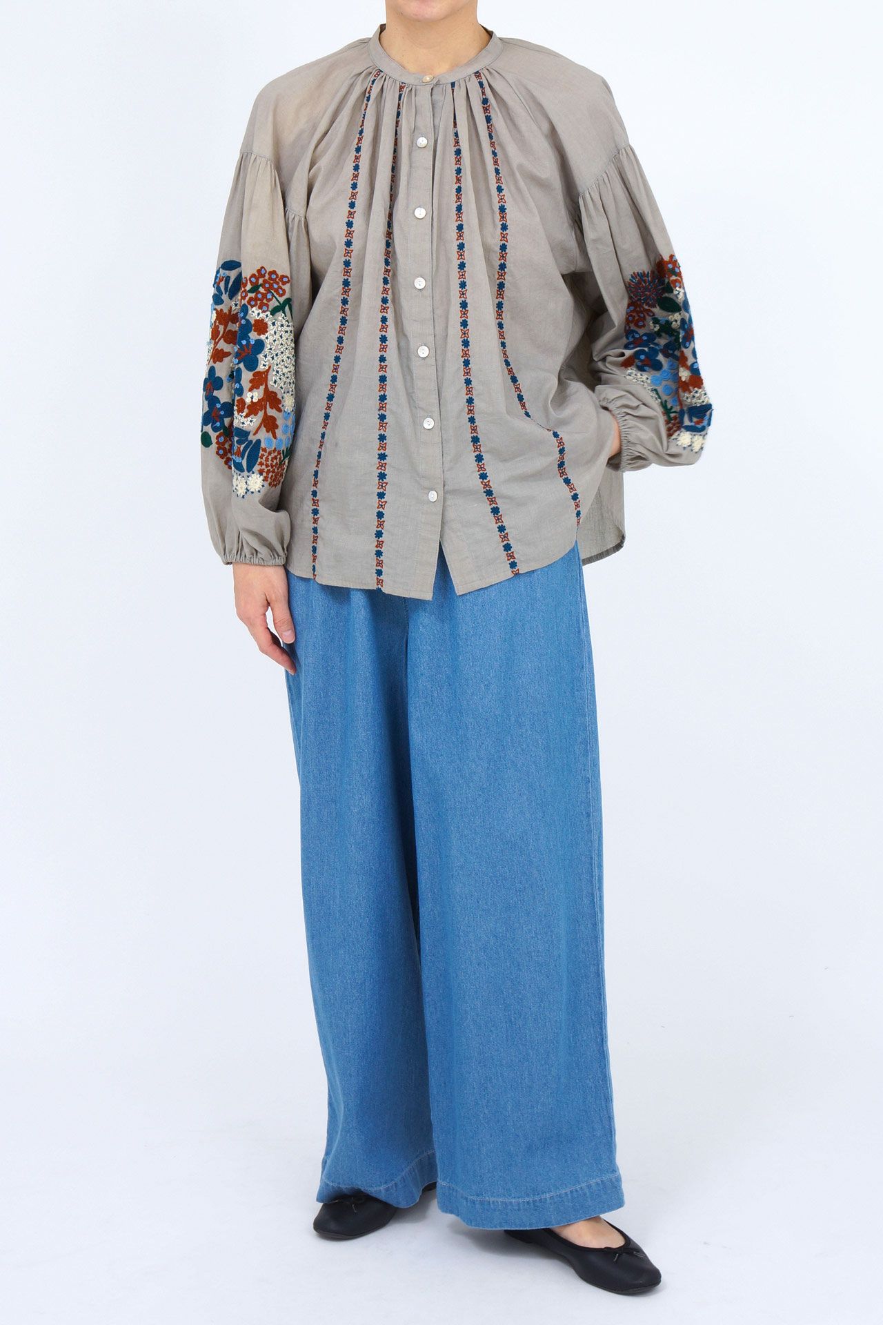 BLUE/model:161cm