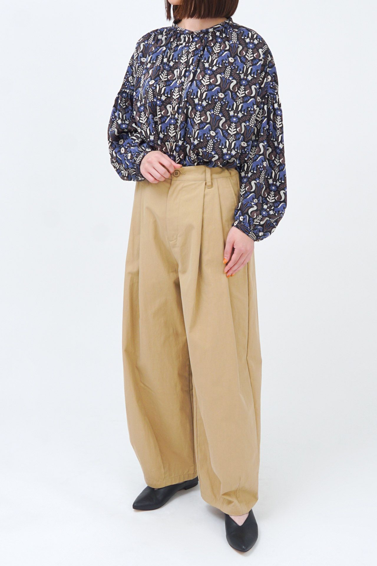 BLUE/model:162cm