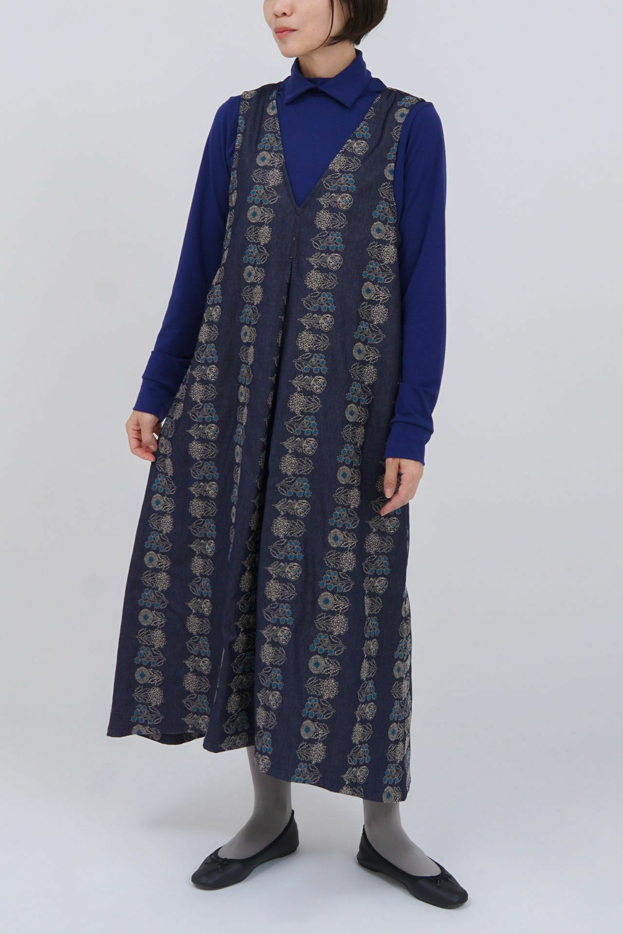 BLUE/model:161cm