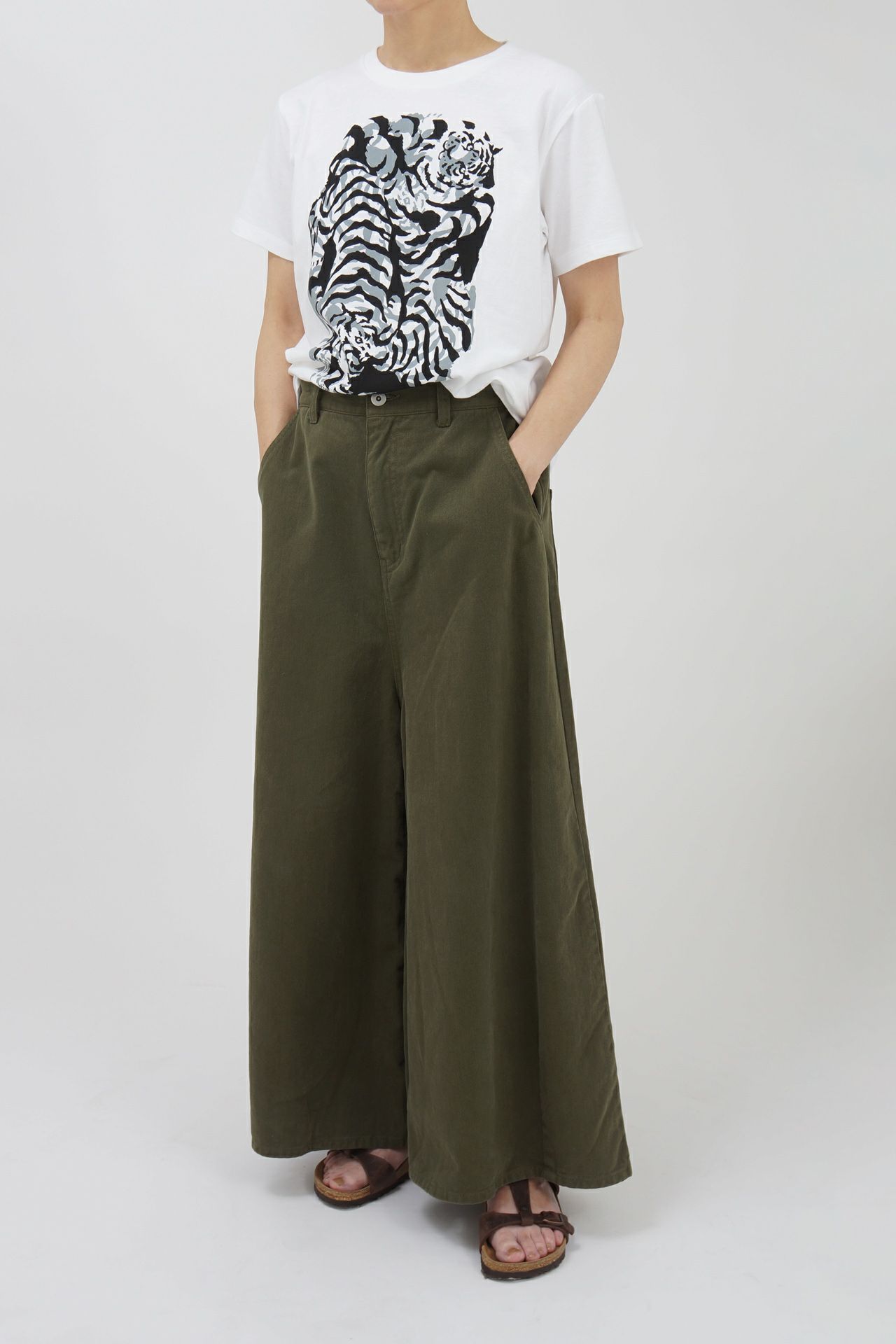 WHITE/model:161cm