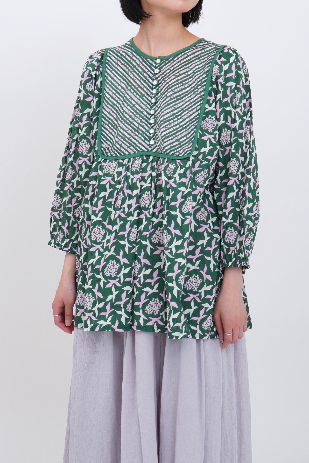 GREEN