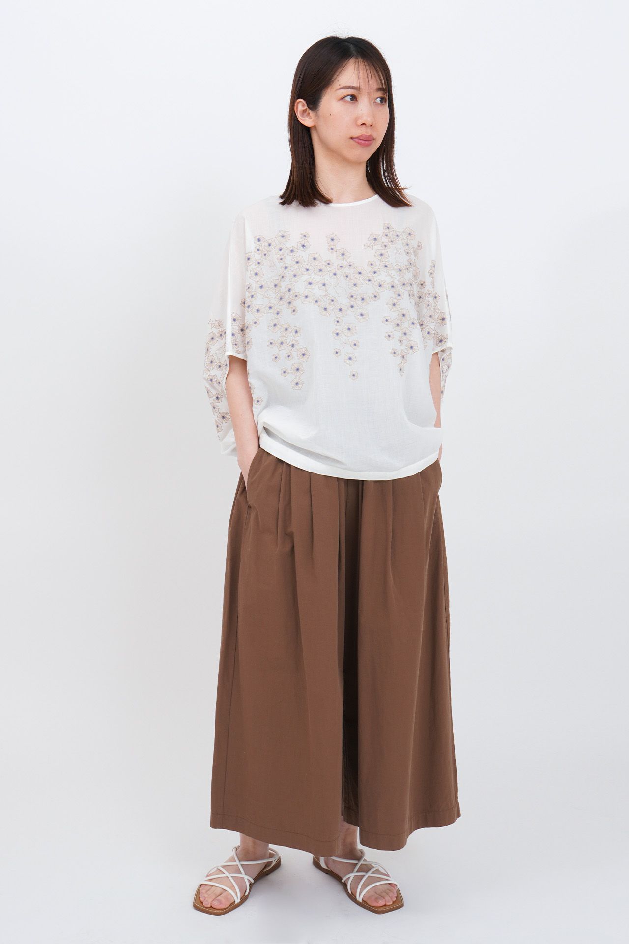 WHITE/model:161cm