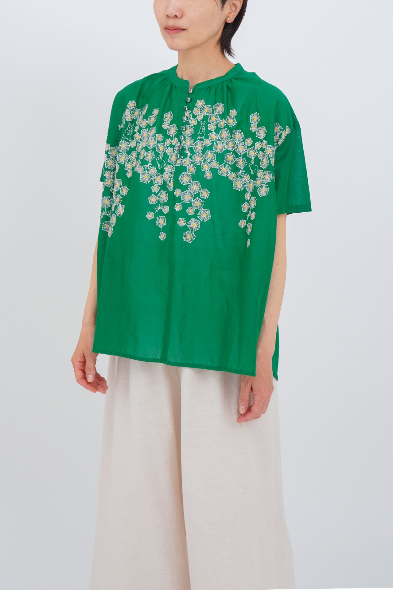 GREEN