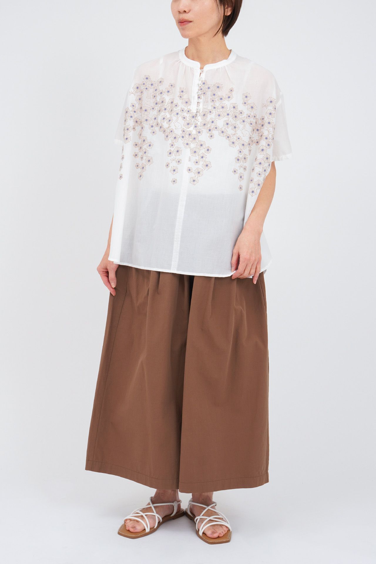 WHITE/model:161cm