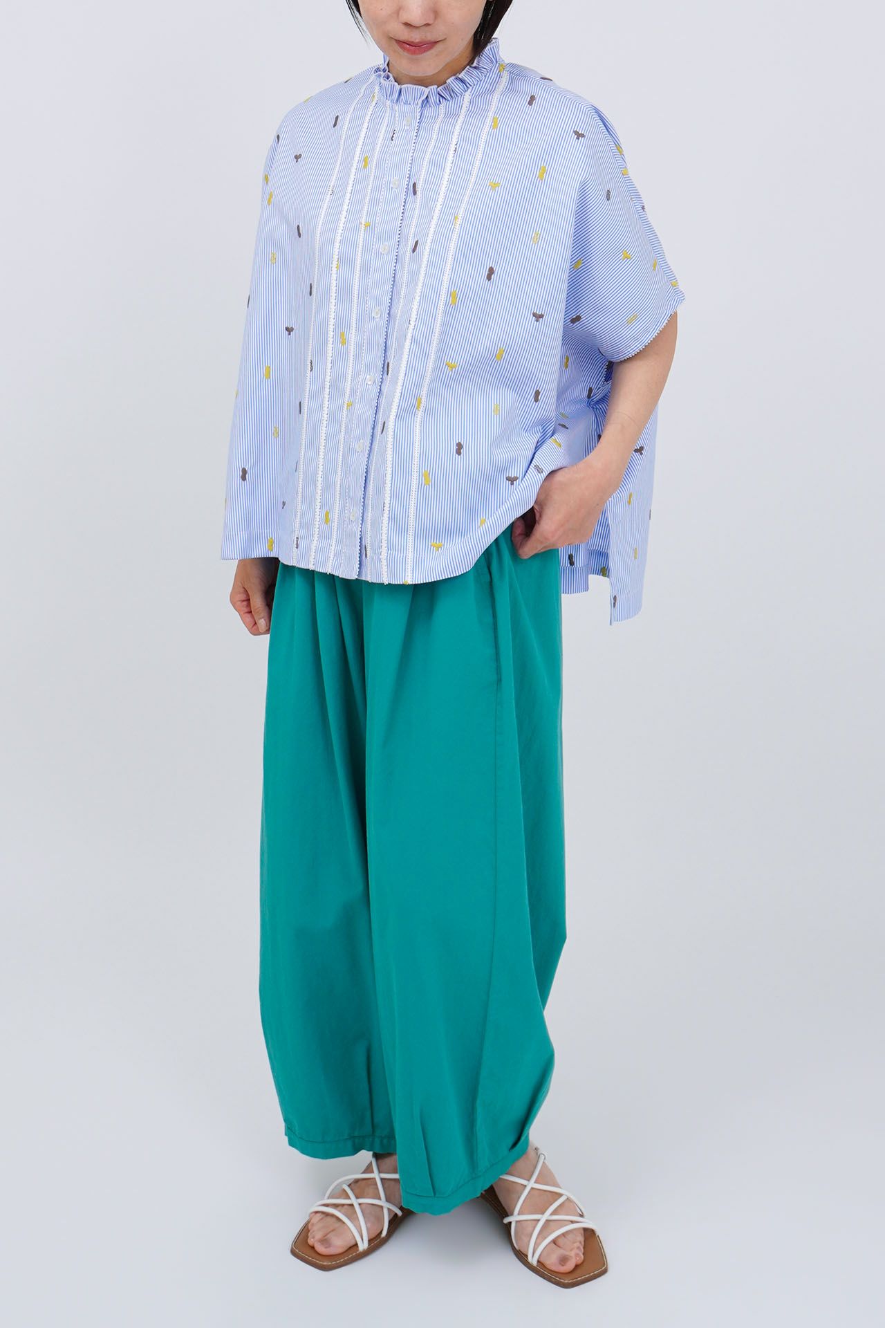 BLUE/model:161cm