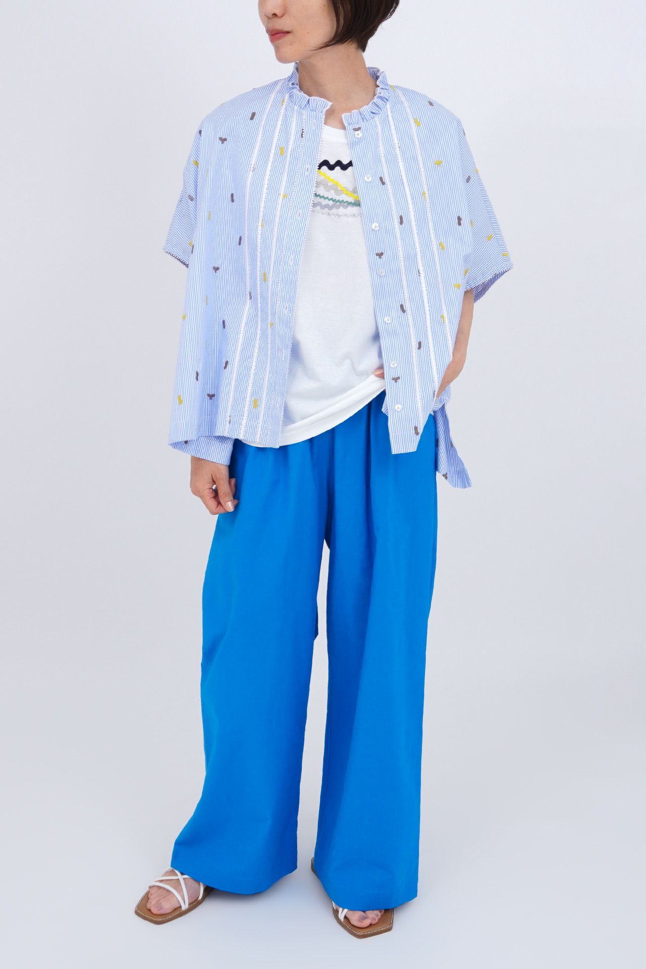 BLUE/model:161cm