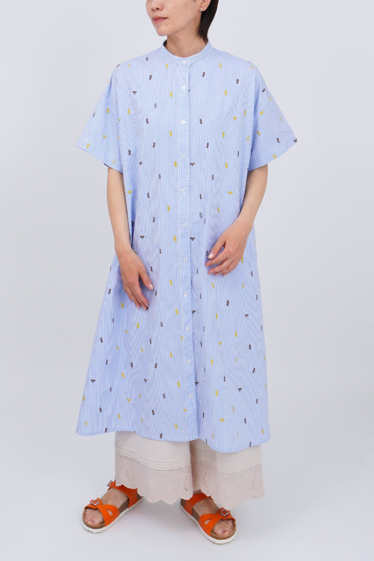 BLUE/model:161cm