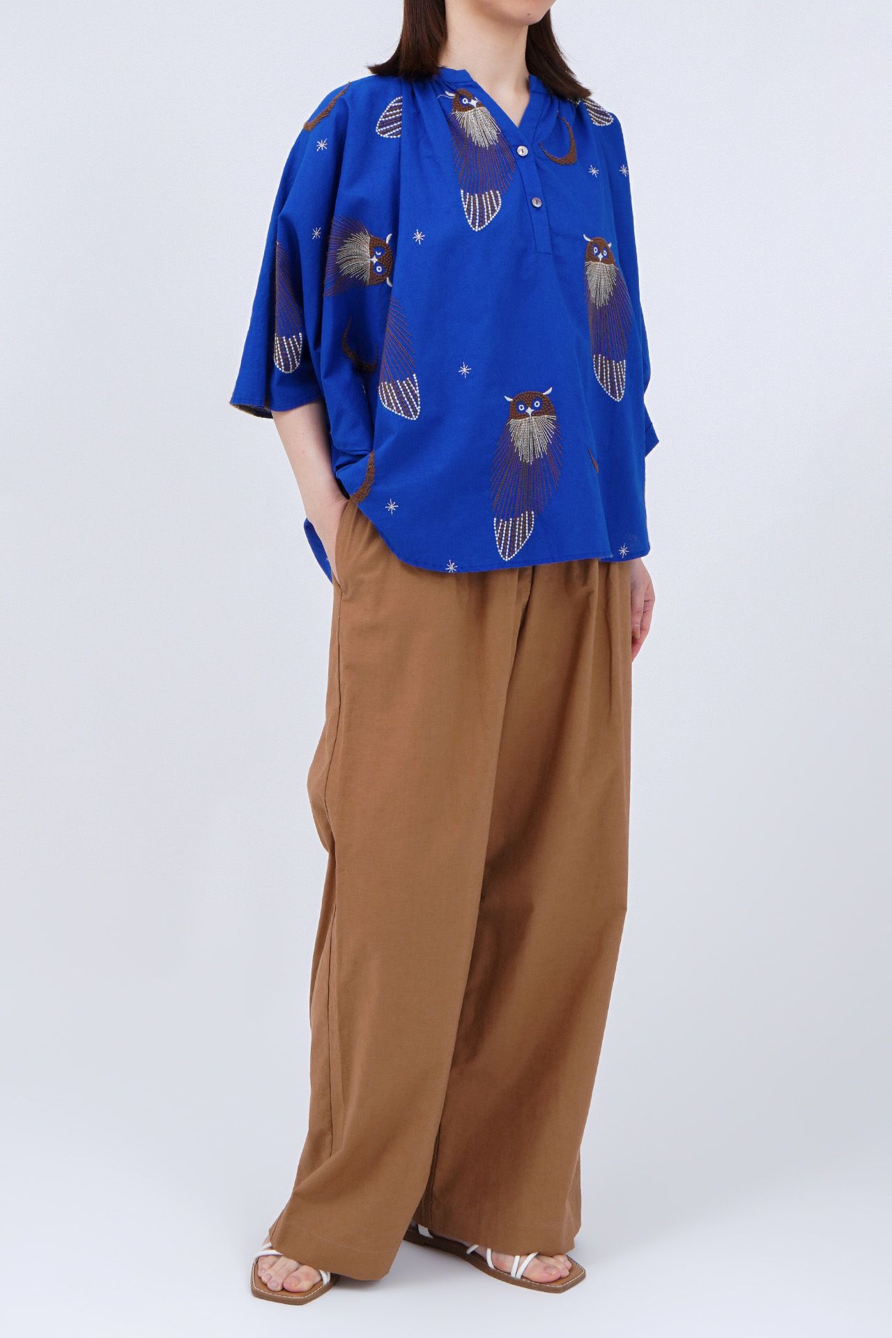 BLUE/model:161cm
