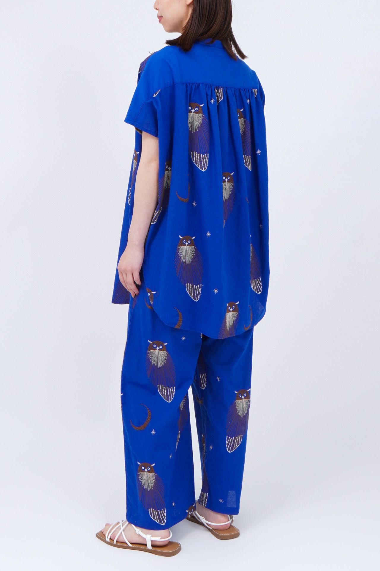 BLUE/model:161cm