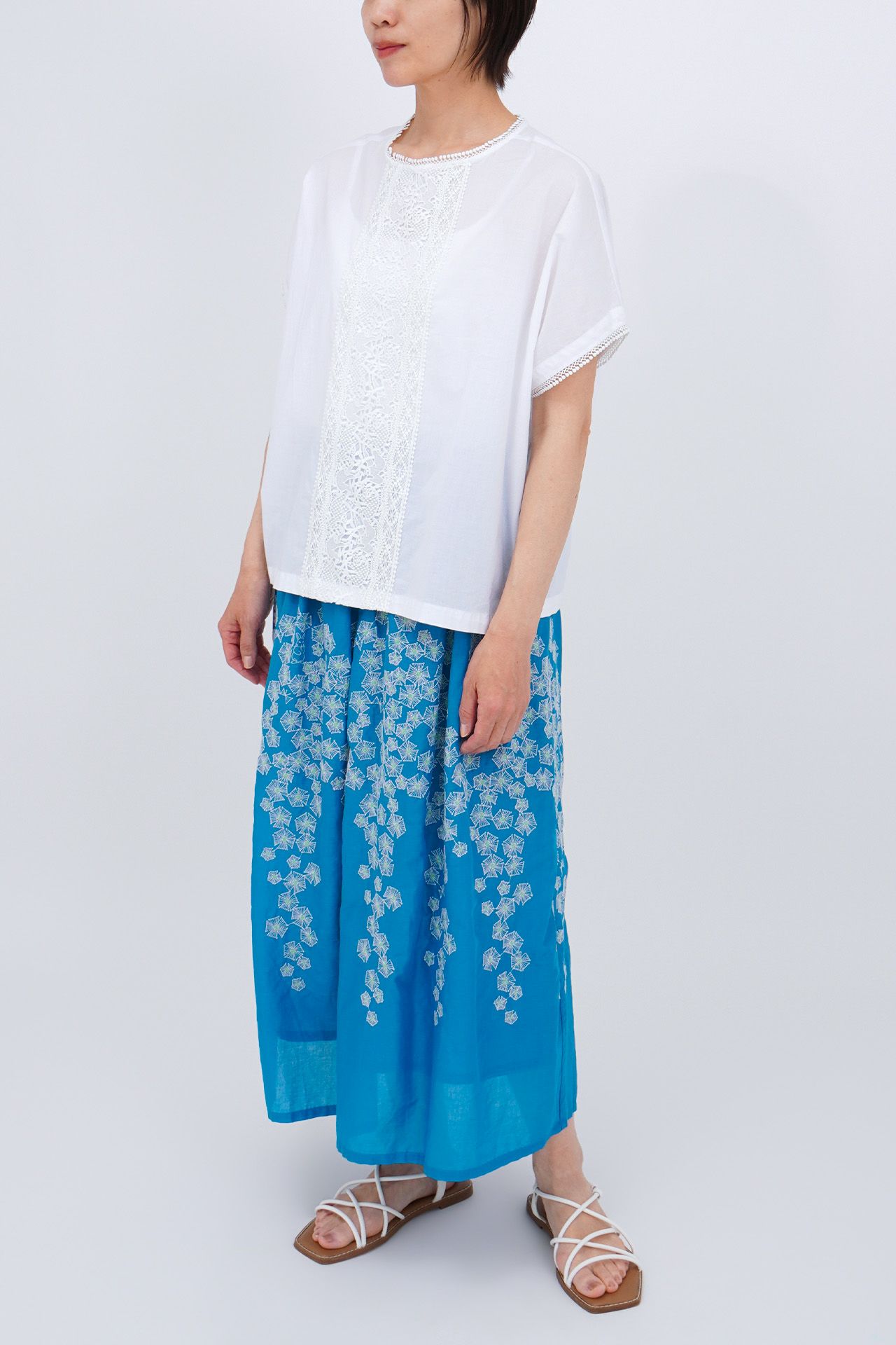 WHITE/model:161cm