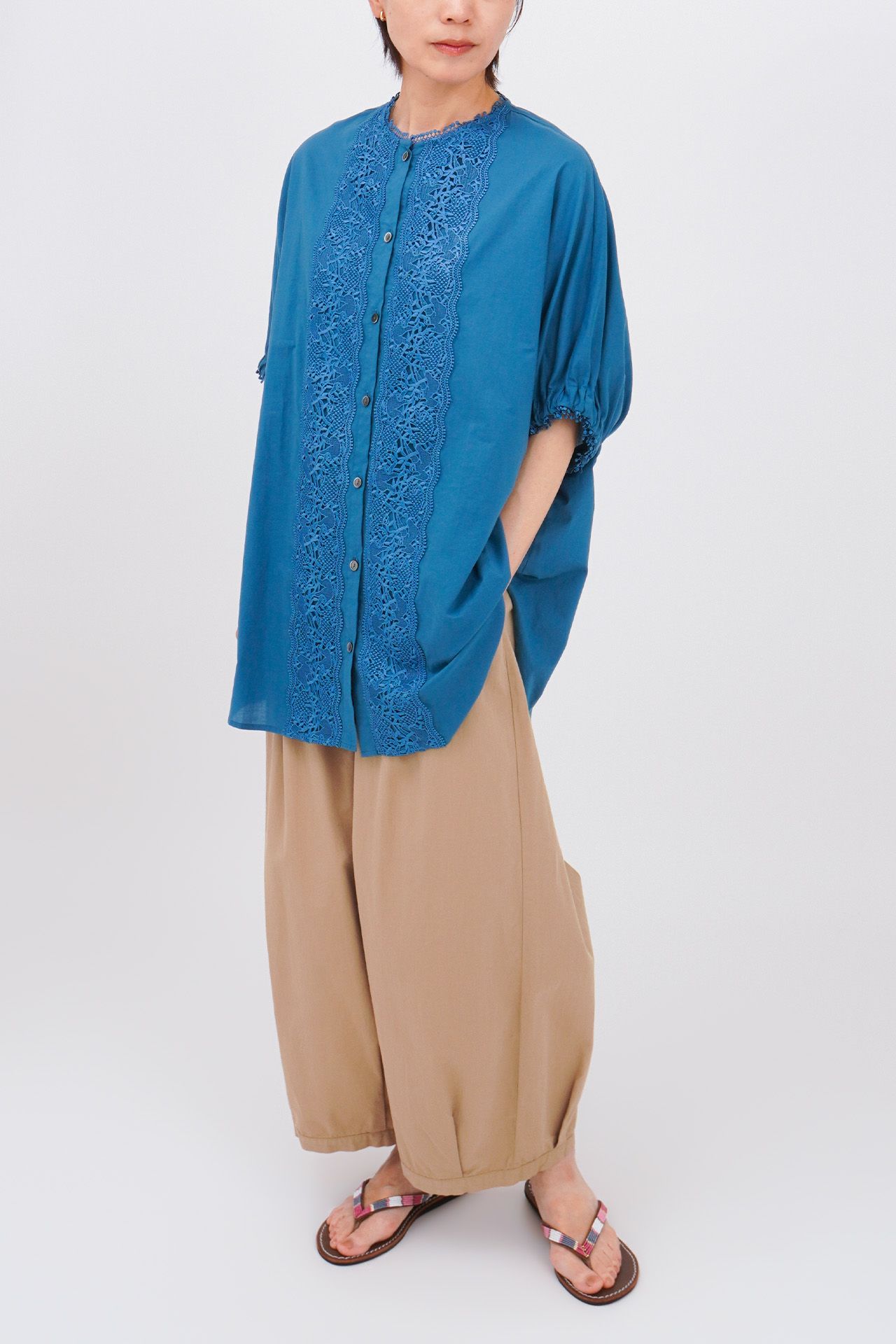 BLUE/model:161cm
