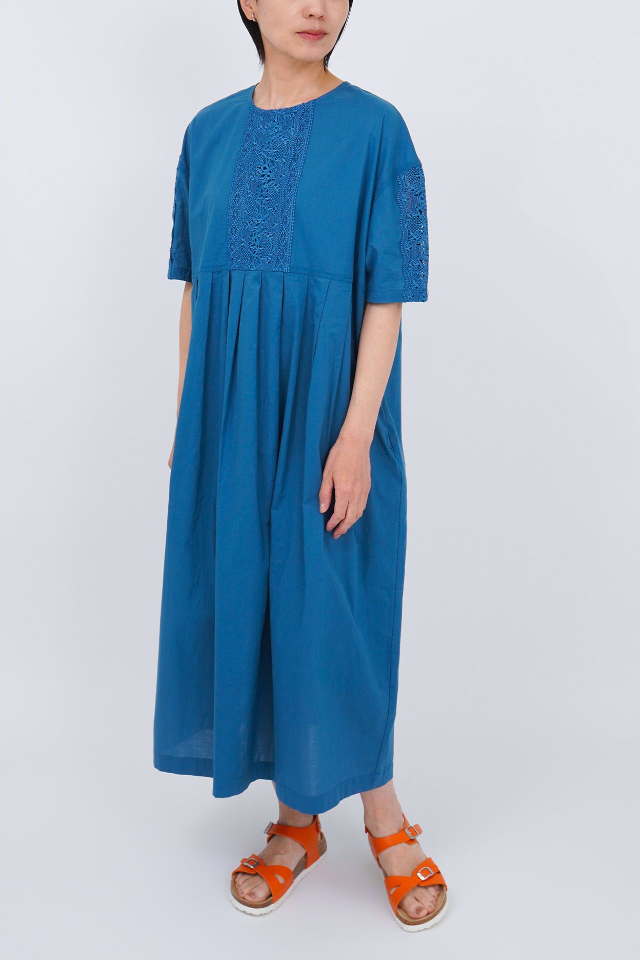 BLUE/model:161cm