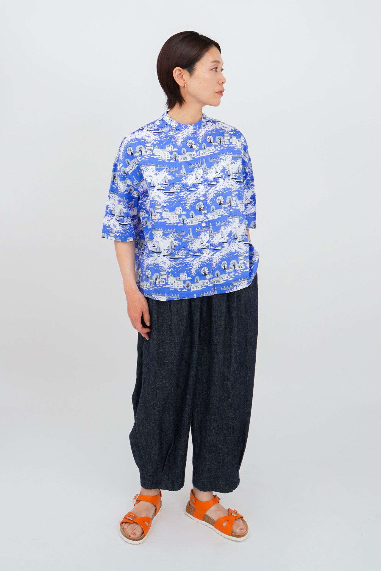 BLUE/model:161cm