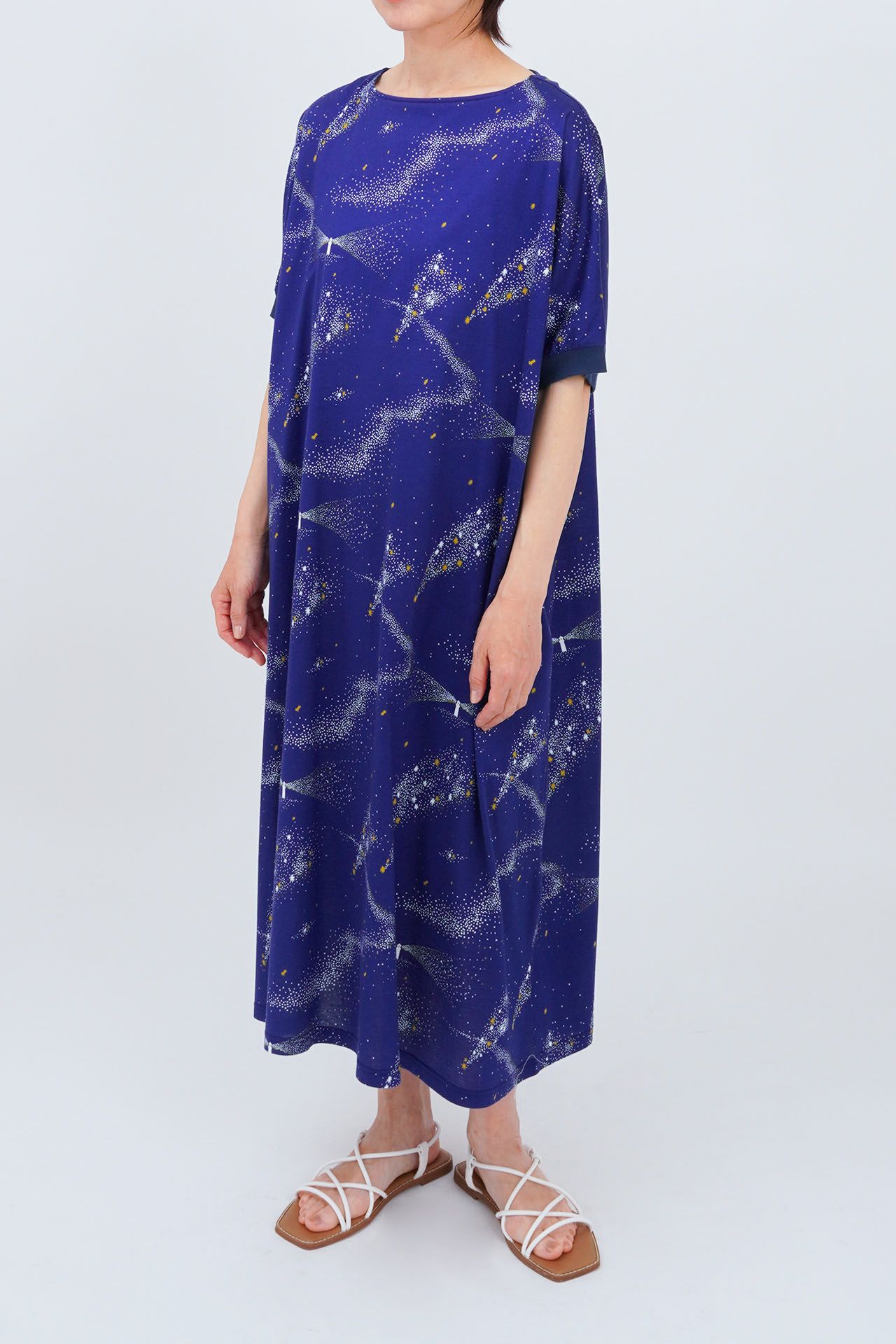 BLUE/model:161cm