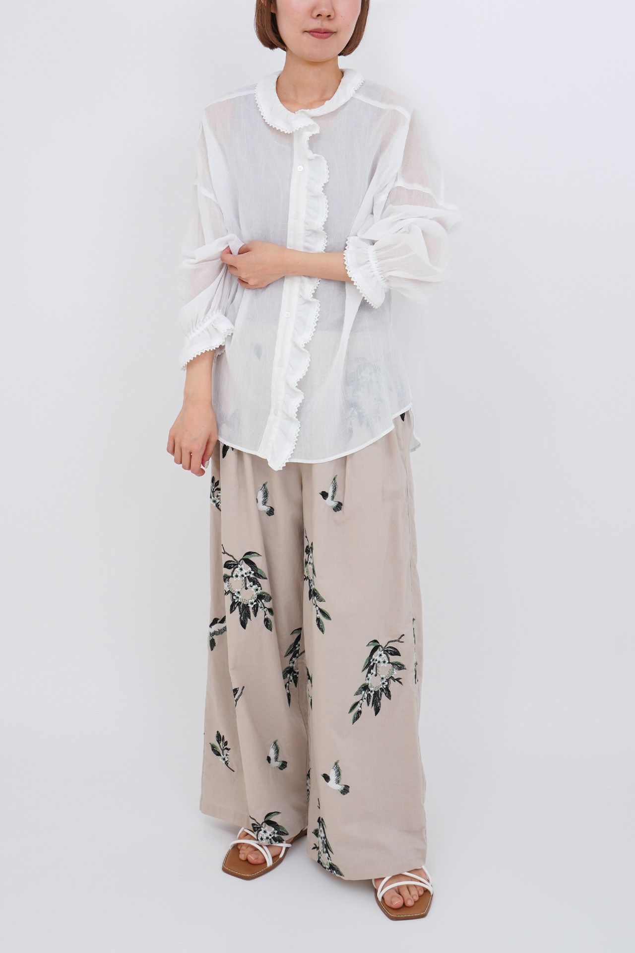 WHITE/model:163cm