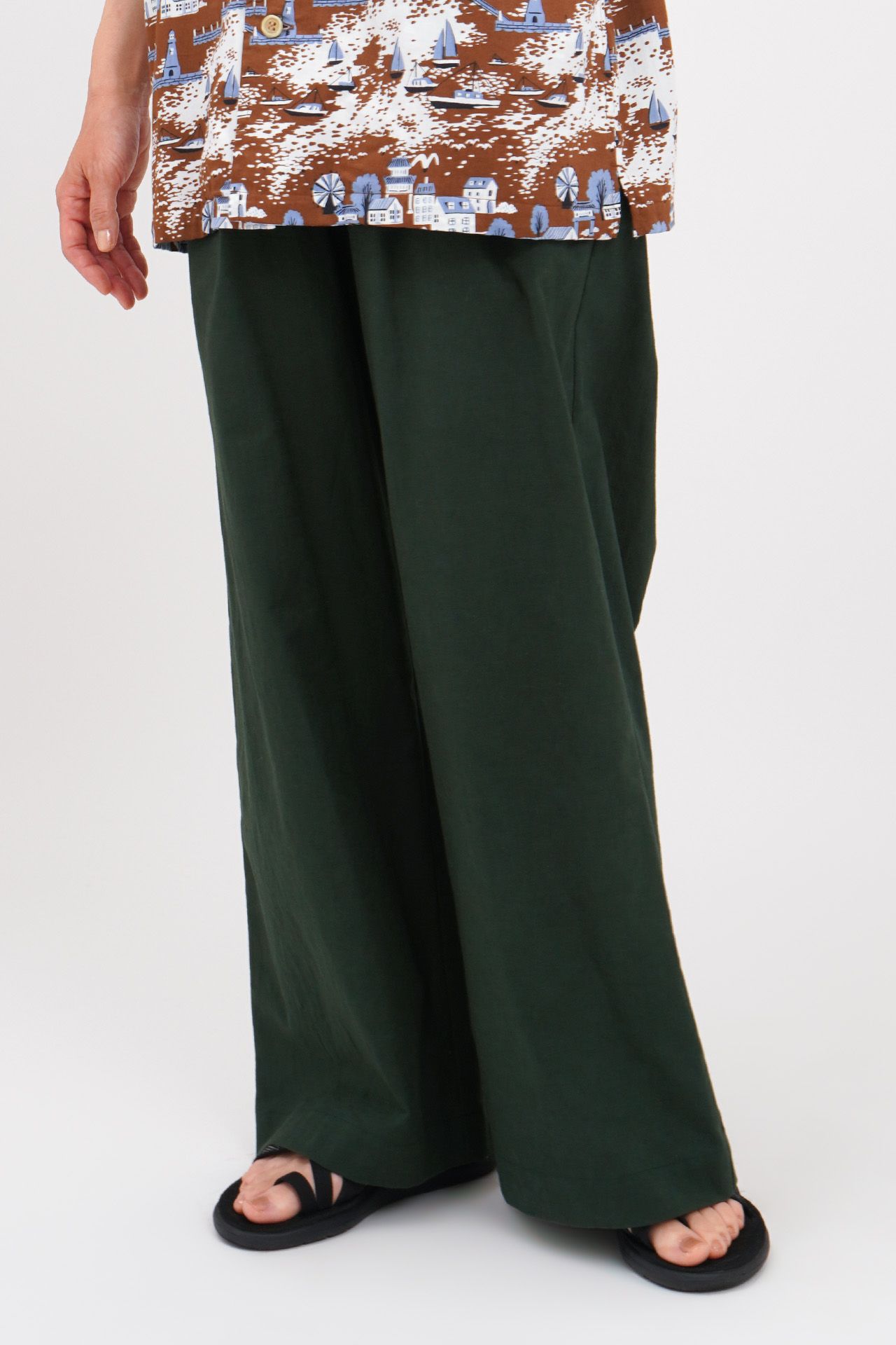 GREEN