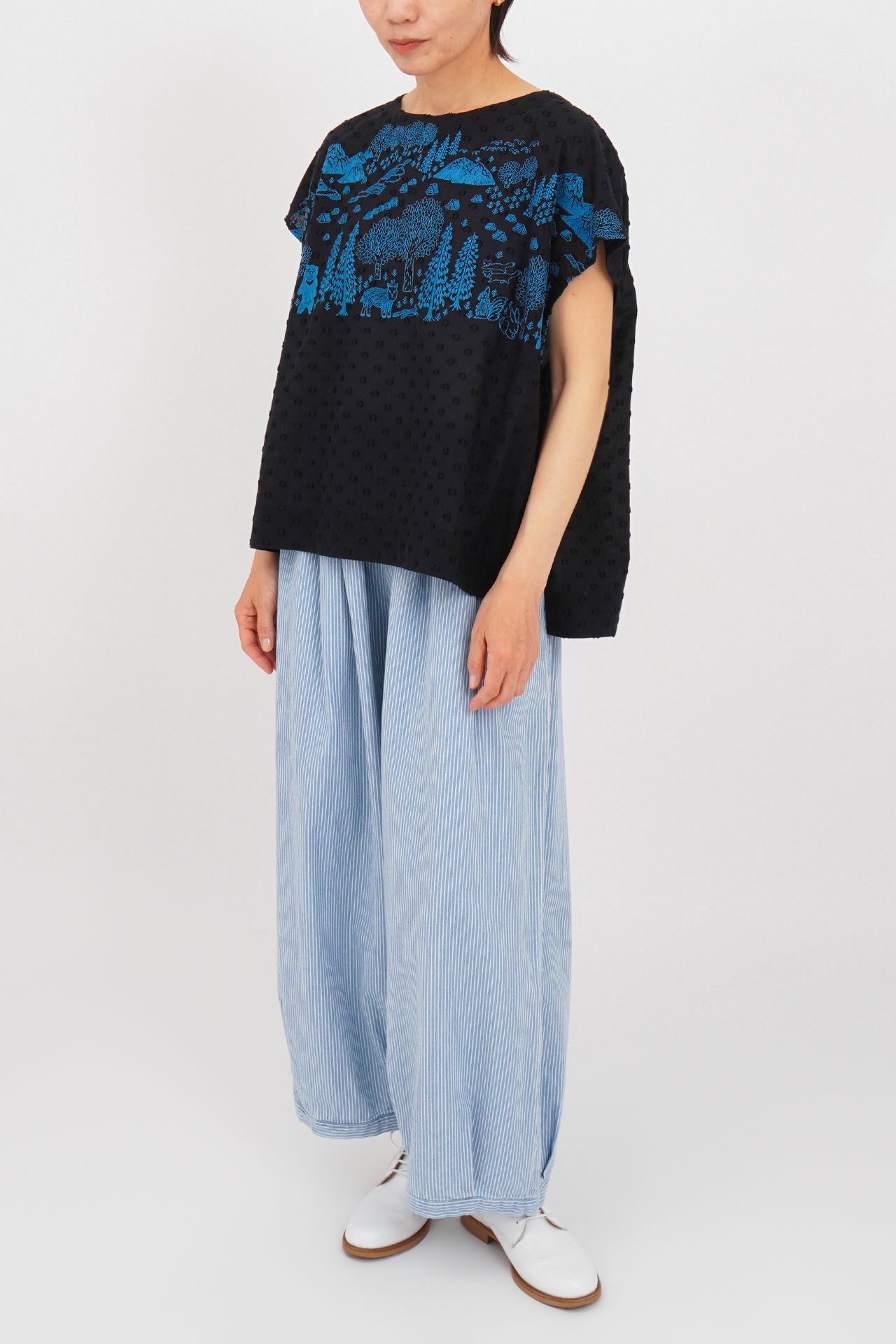 L.BLUE/model:161cm