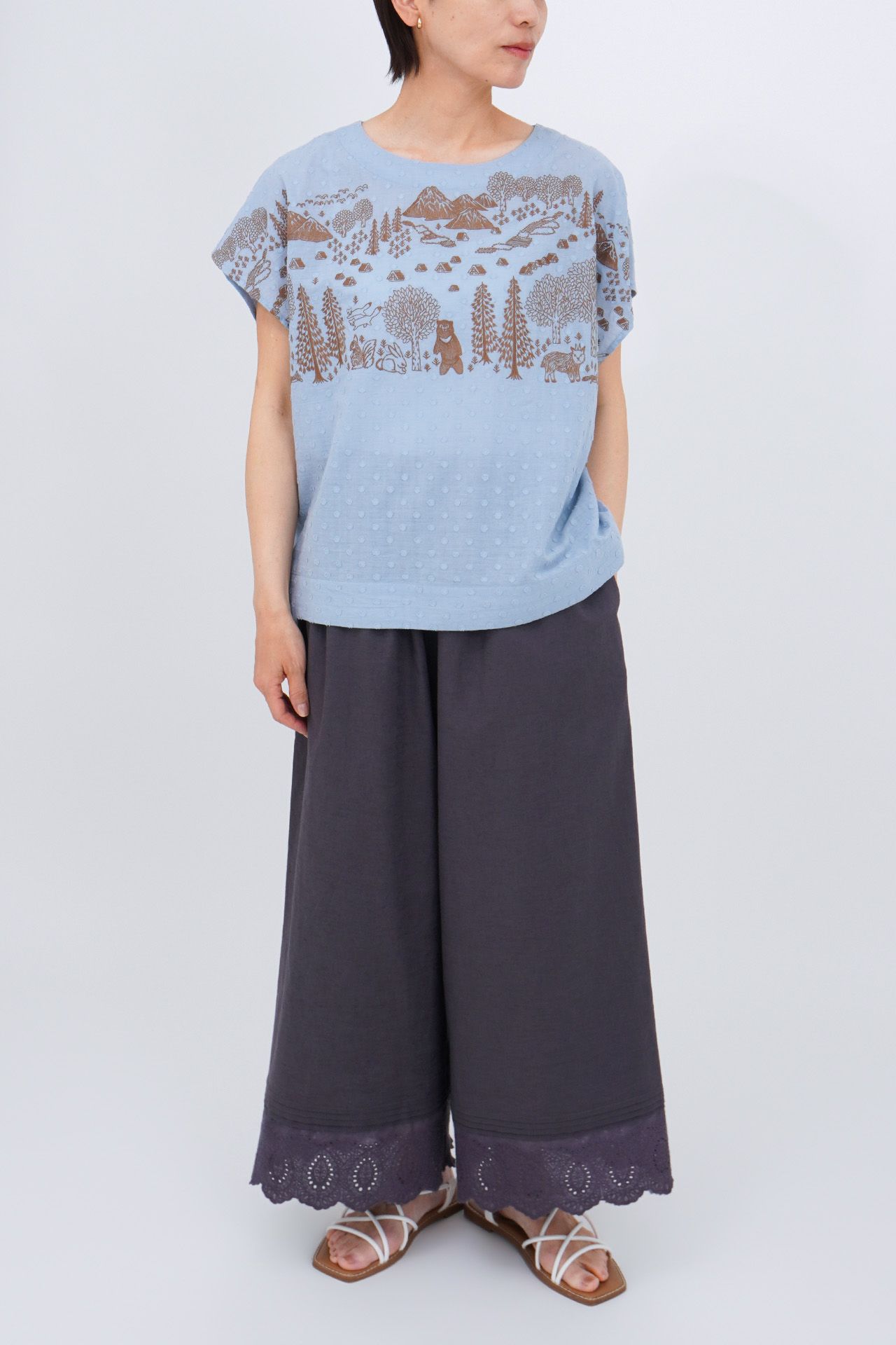 C.GREY/model:161cm