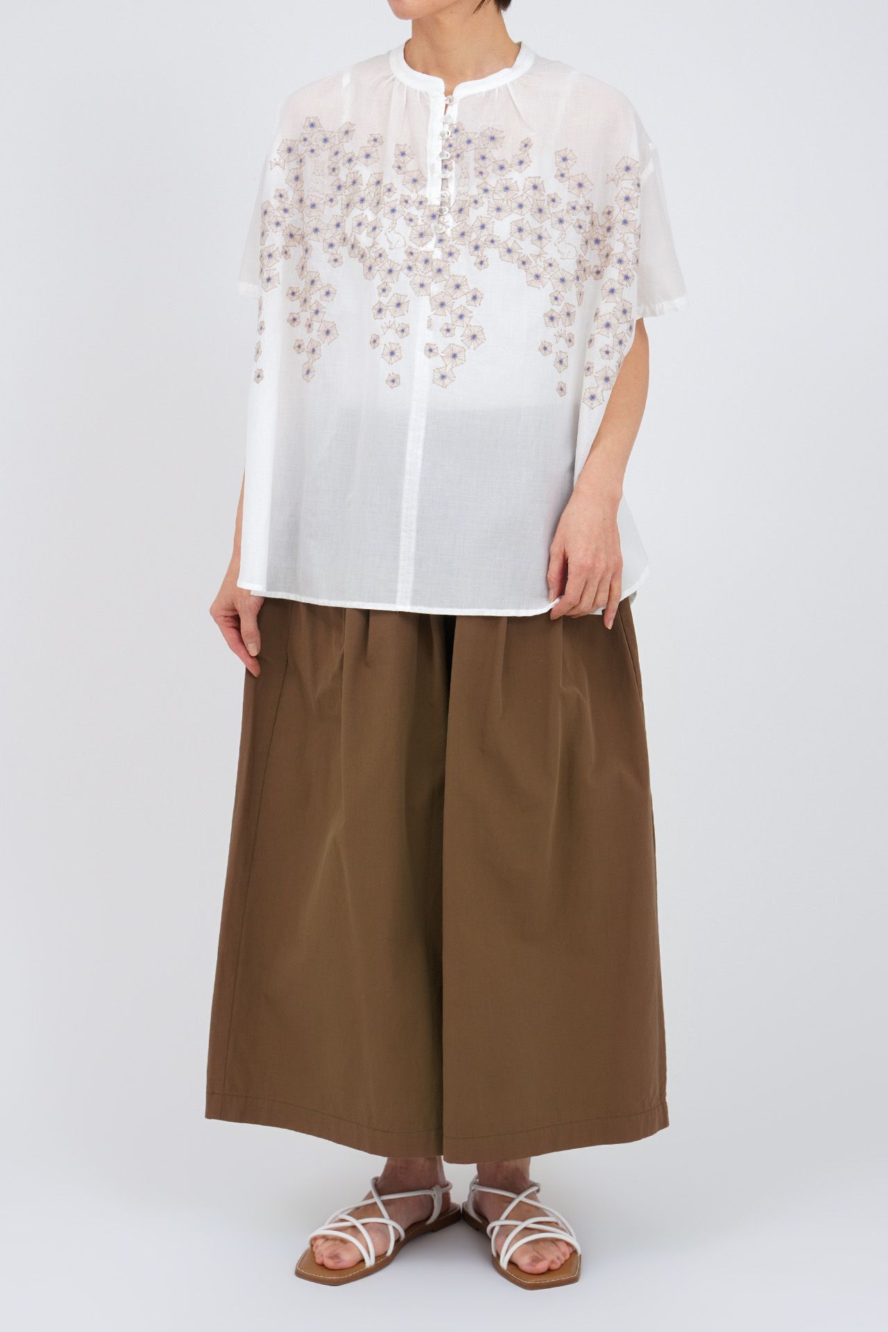 BROWN/model:161cm