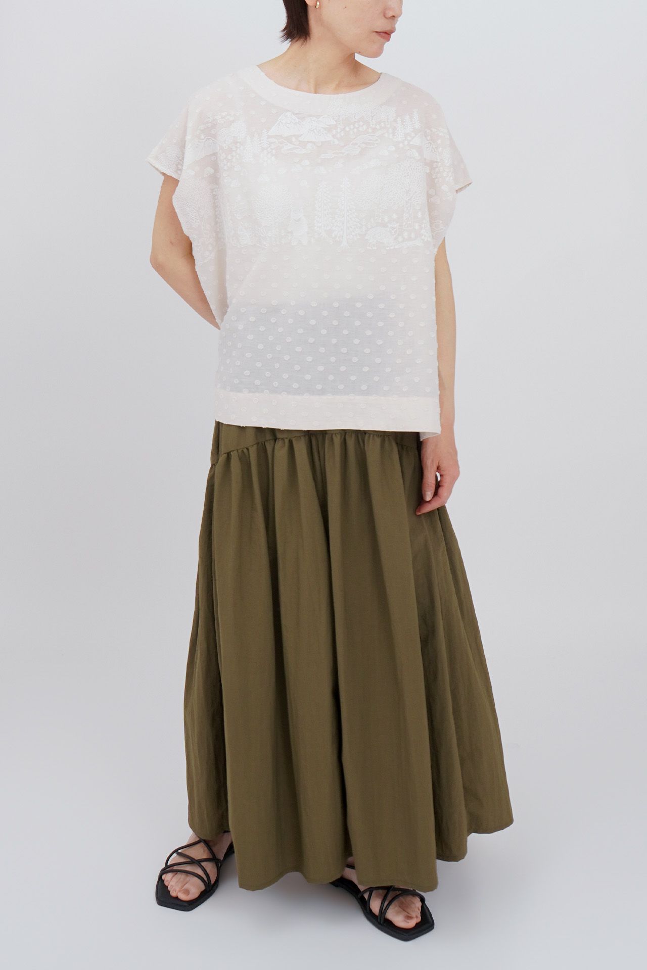 KHAKI/model:161cm