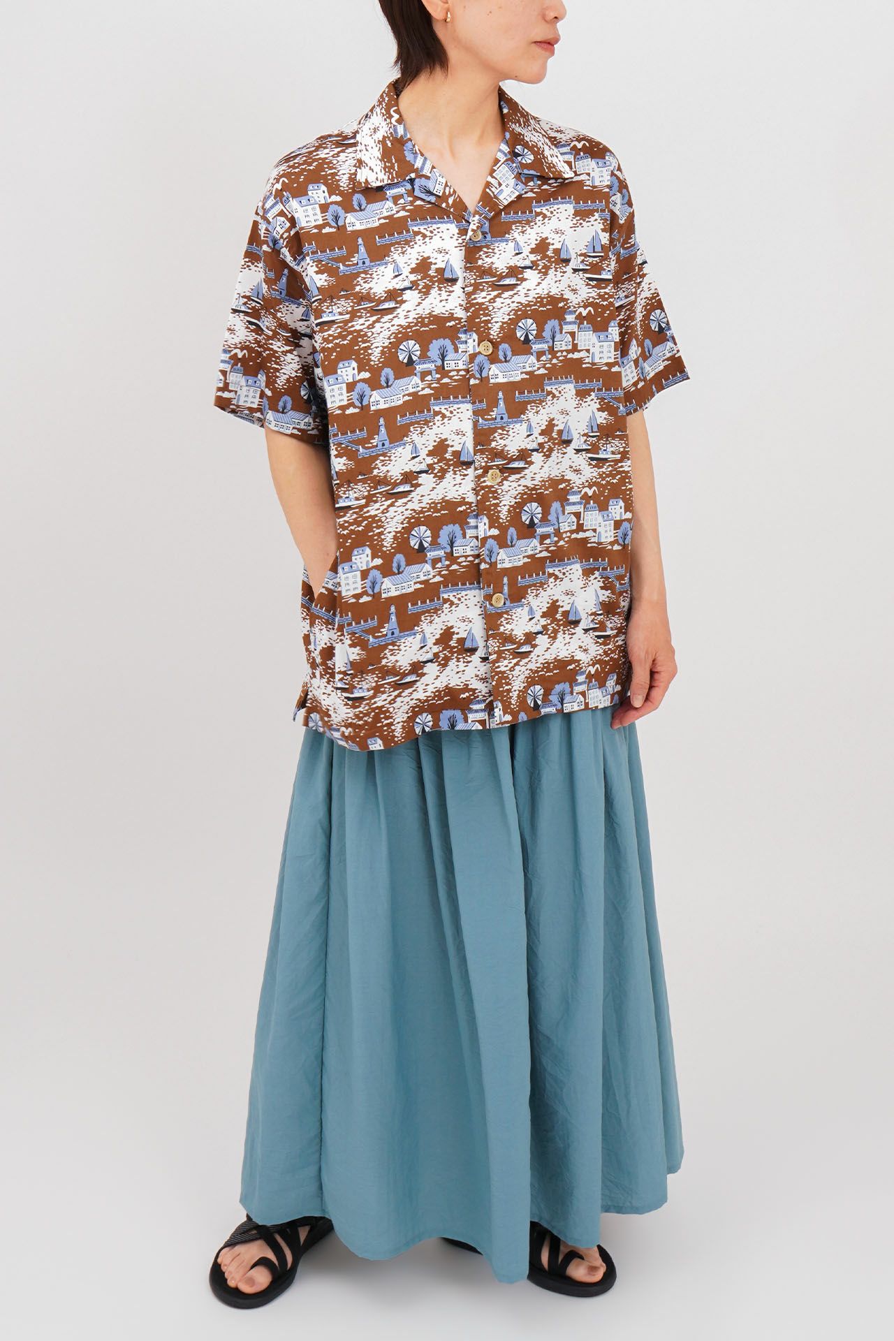 L.BLUE/model:161cm