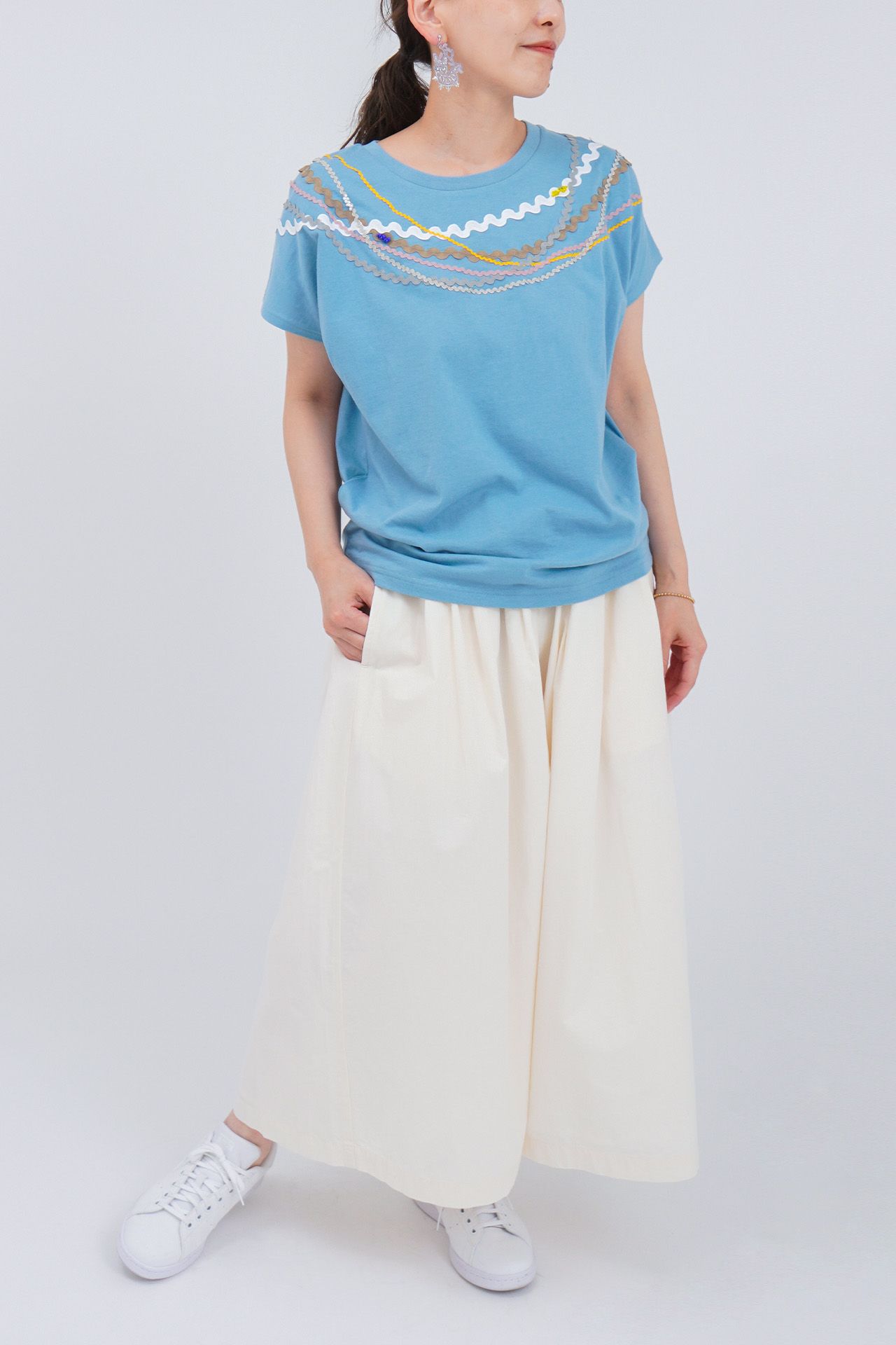 L.BLUE/model:158cm