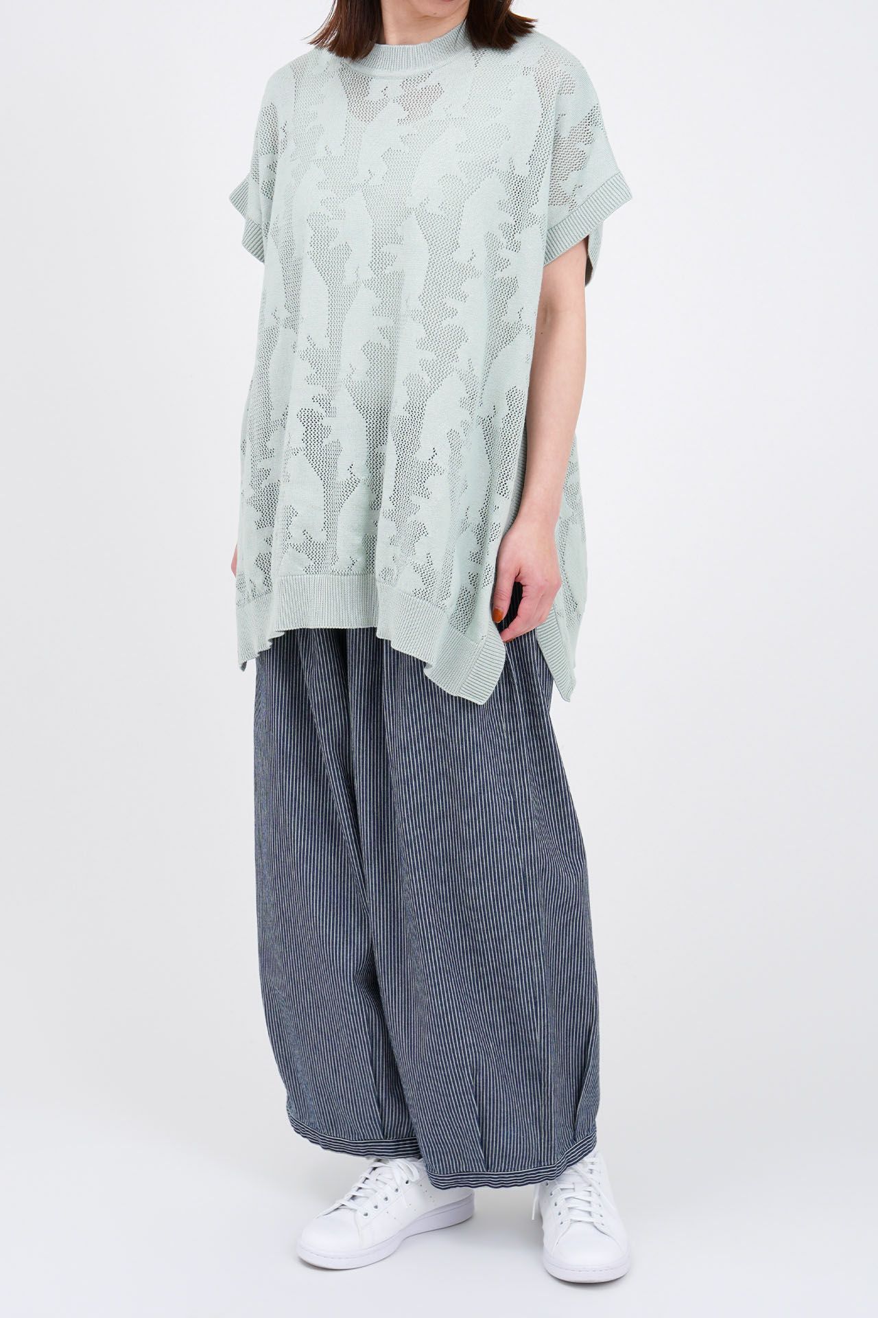 mable sud 新品新作☆ヒッコリー 裾タックボリュームパンツ。 ヒッコリー 裾タックボリュームパンツ | marble SUD(マーブル