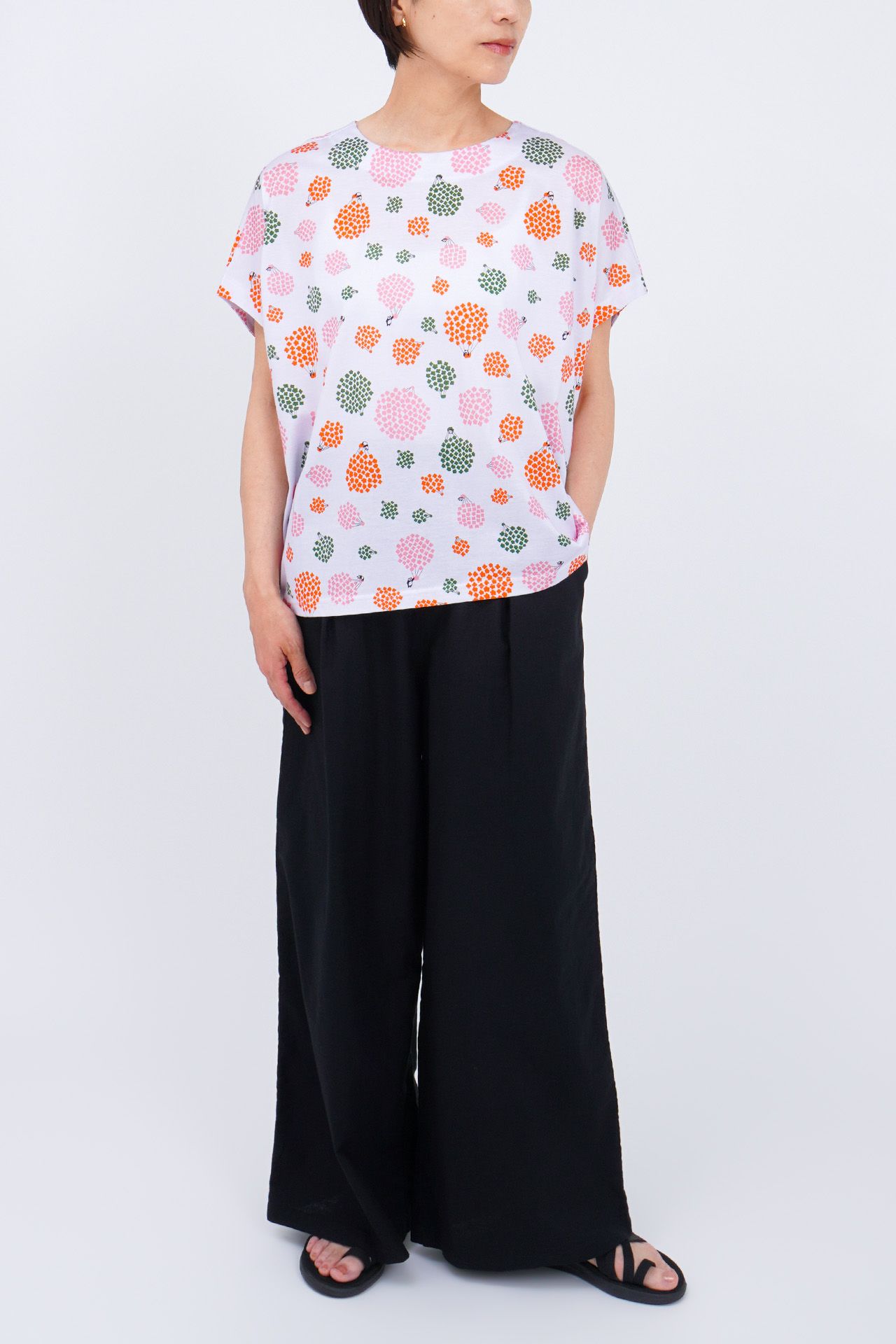 【最終値下げ　5月31日まで】マーブルシュッド　パンダ柄 半袖シャツ　個性的 ☆Flower Panda アンプルTシャツ | marble SUD(マーブルシュッド