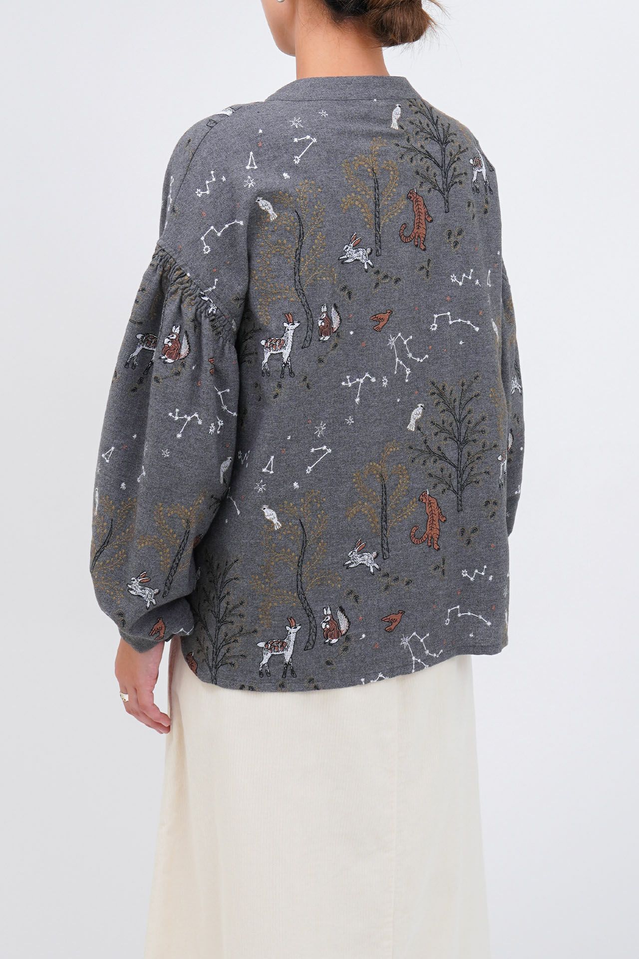 starry forest ソデシャーリングブラウス | marble SUD(マーブル