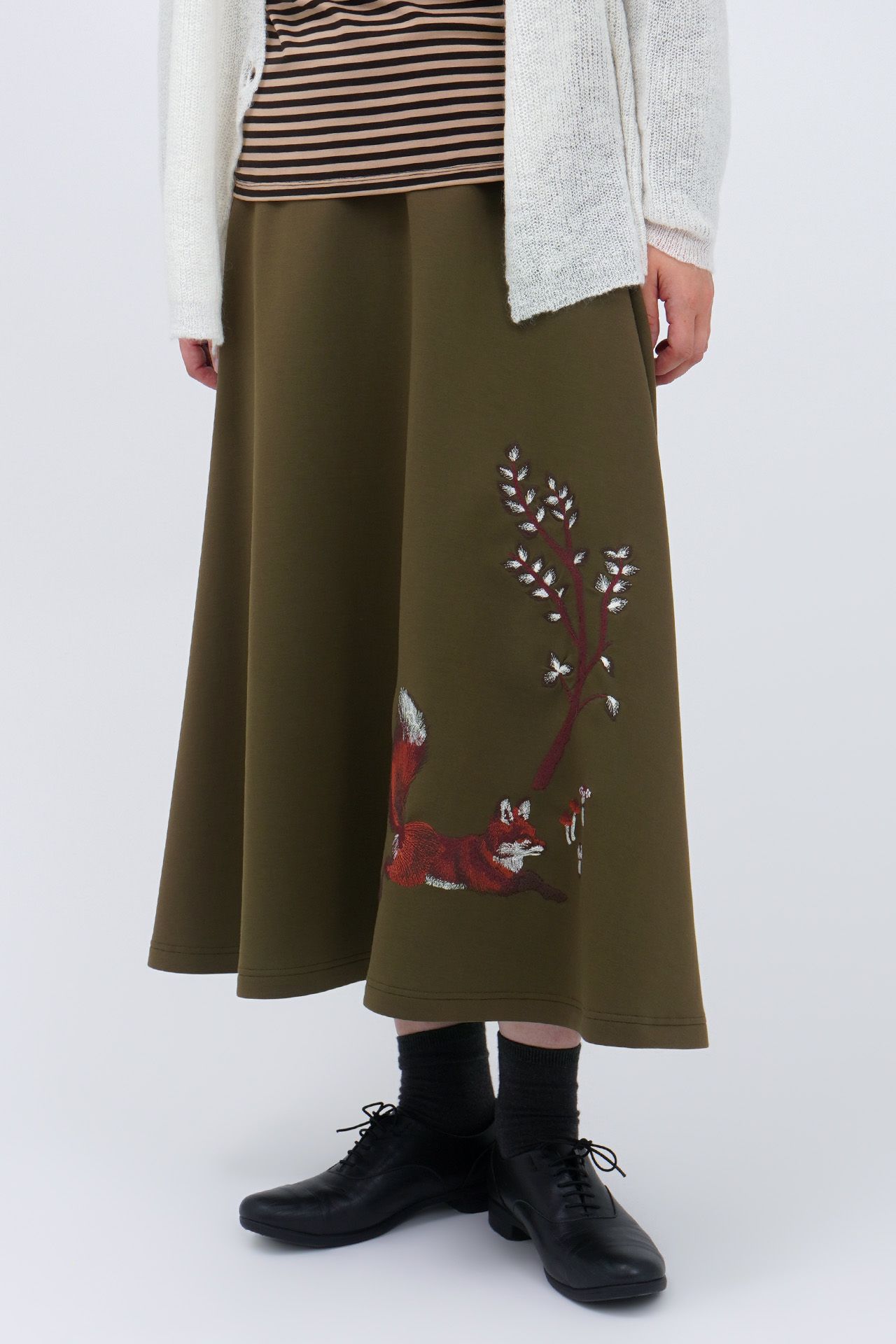 KHAKI
