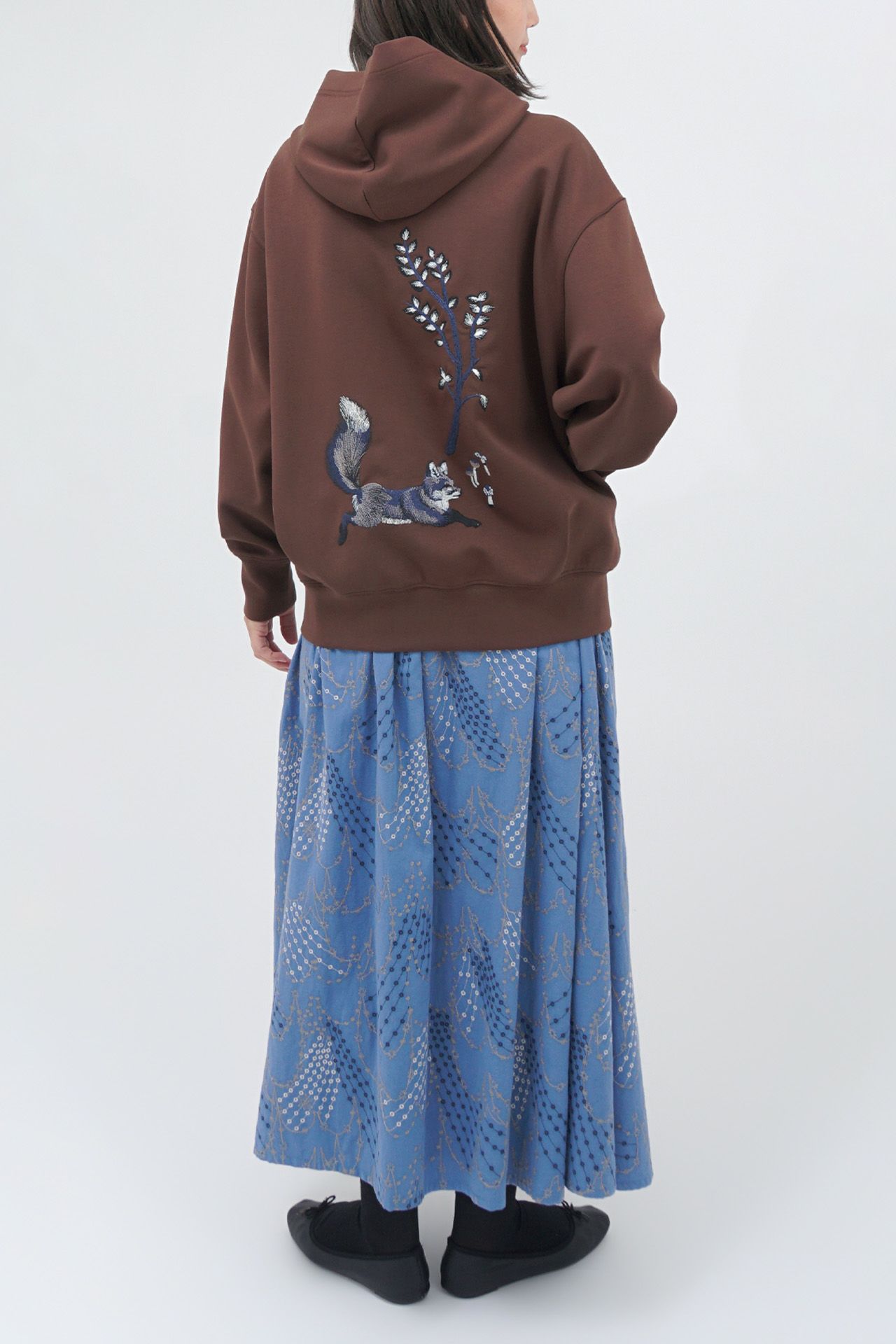 BROWN/model:168cm