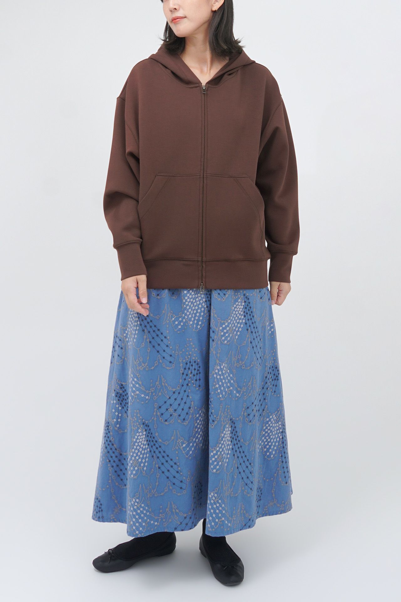 BROWN/model:168cm