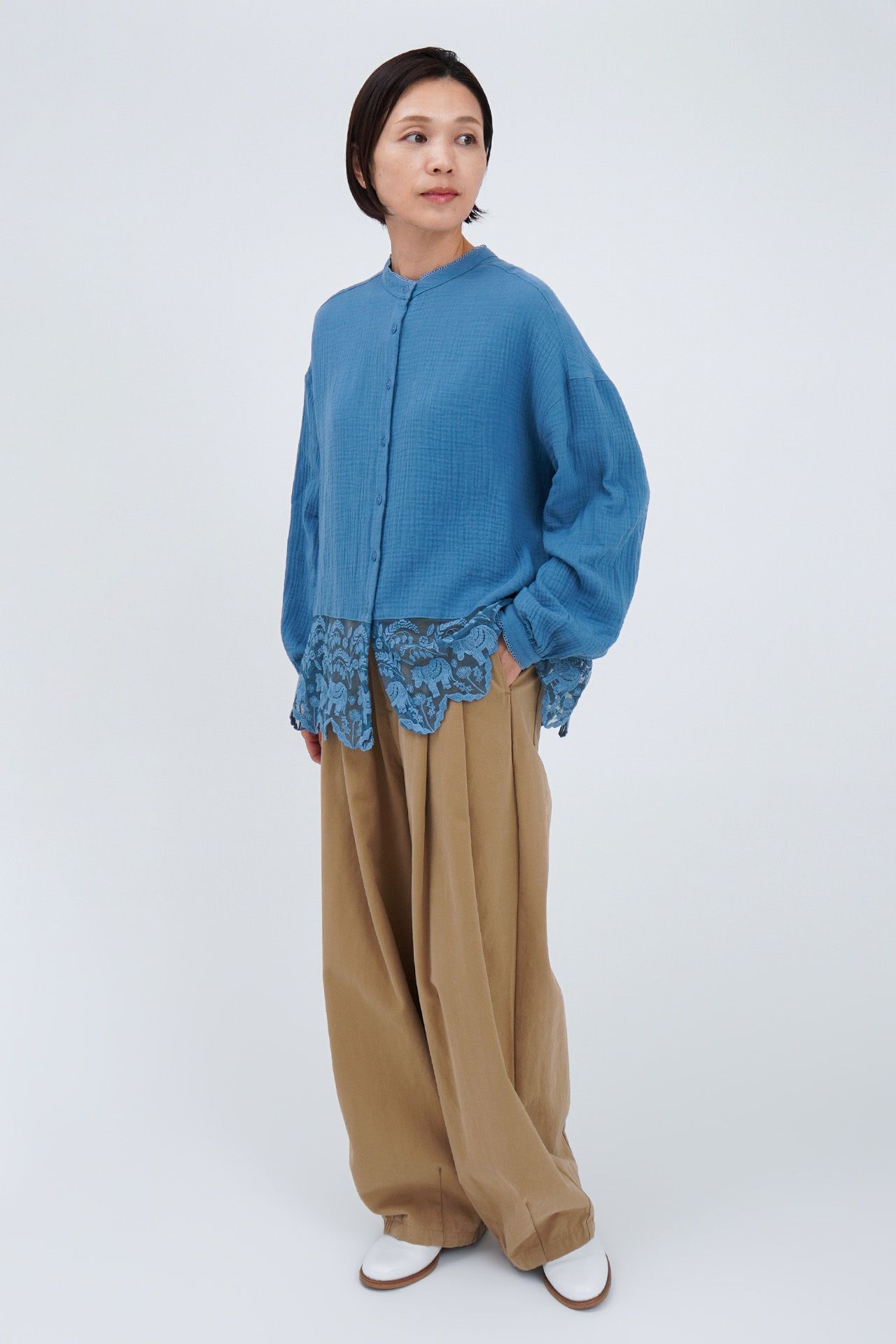BLUE/model:161cm
