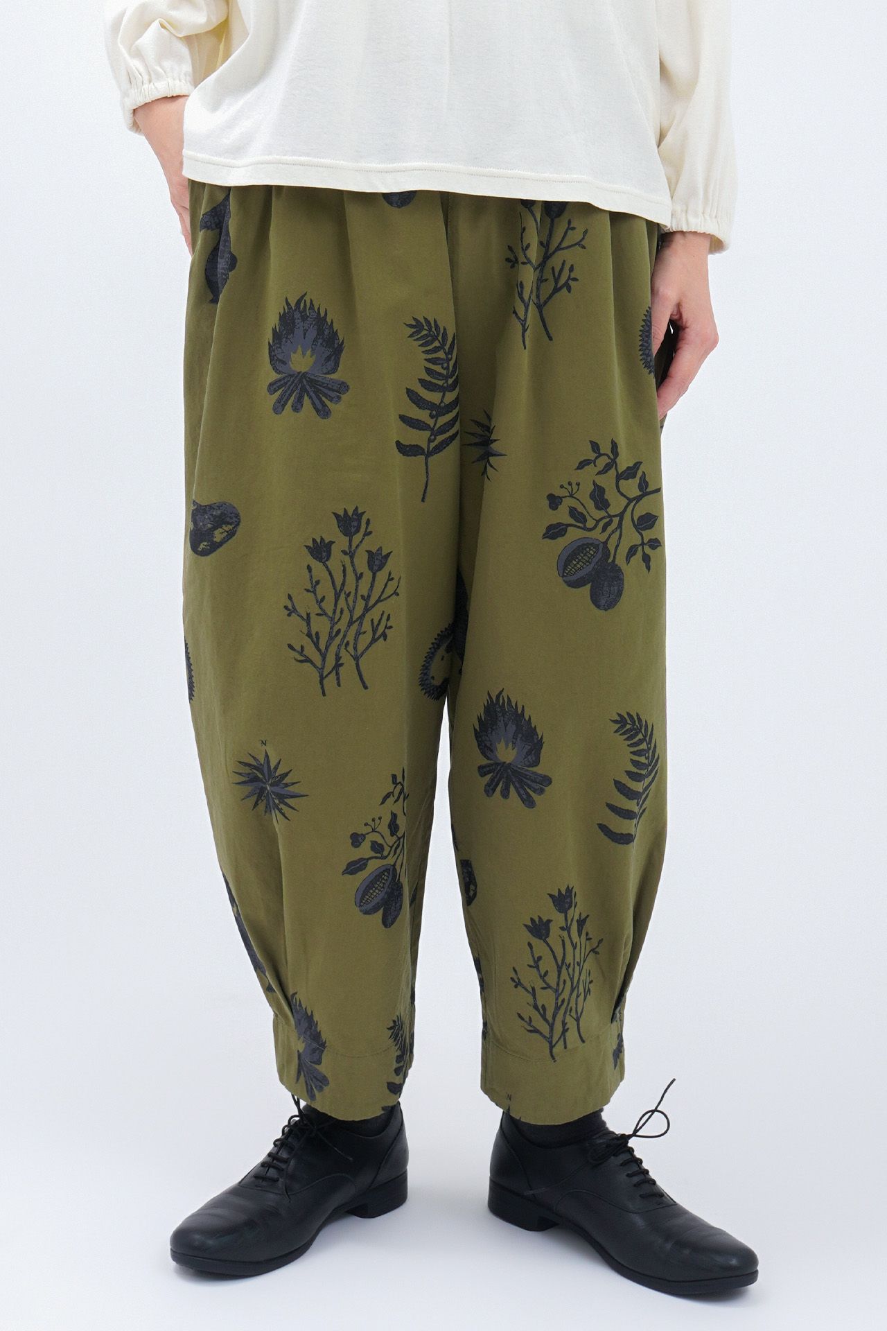 KHAKI