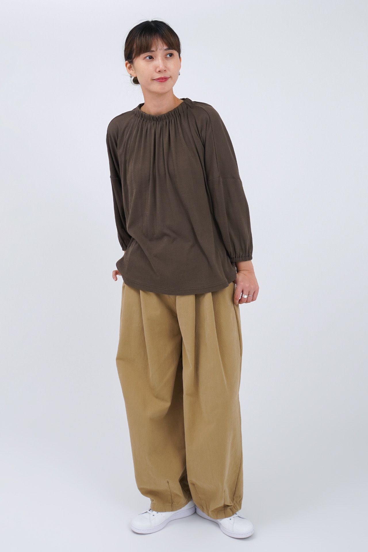 BROWN/model:168cm