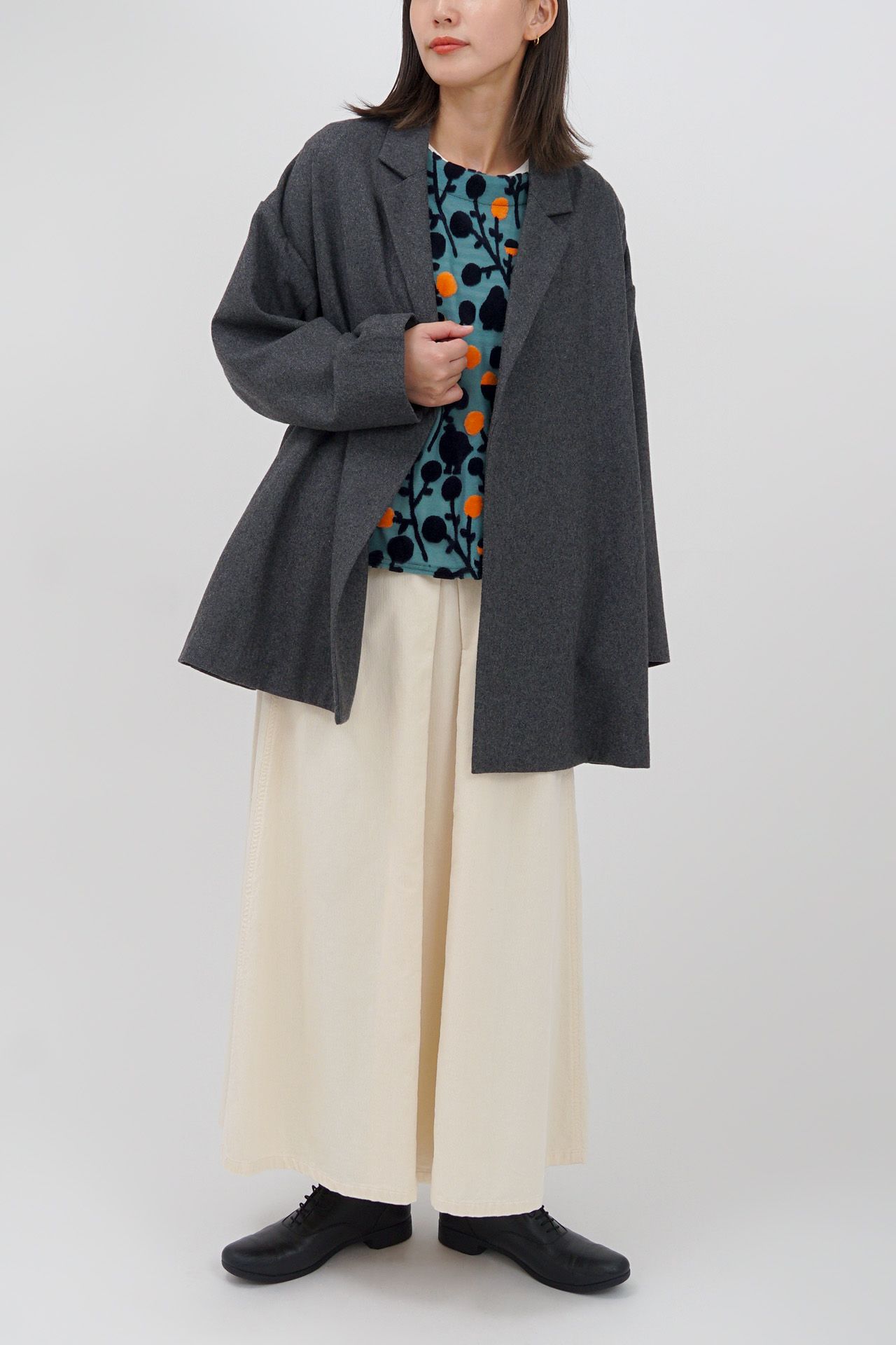 C.GREY/model:168cm