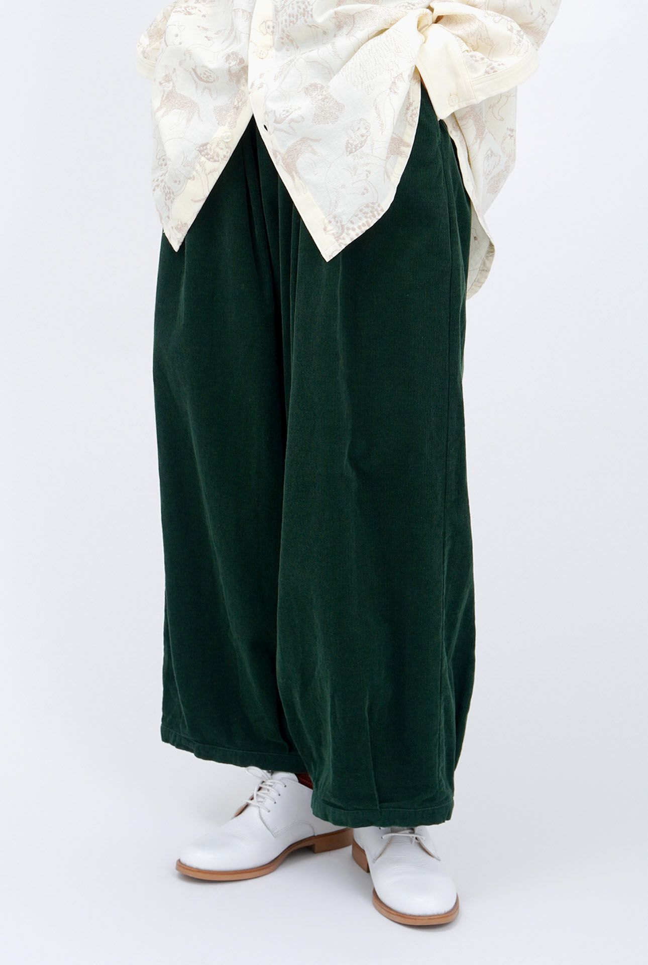 GREEN