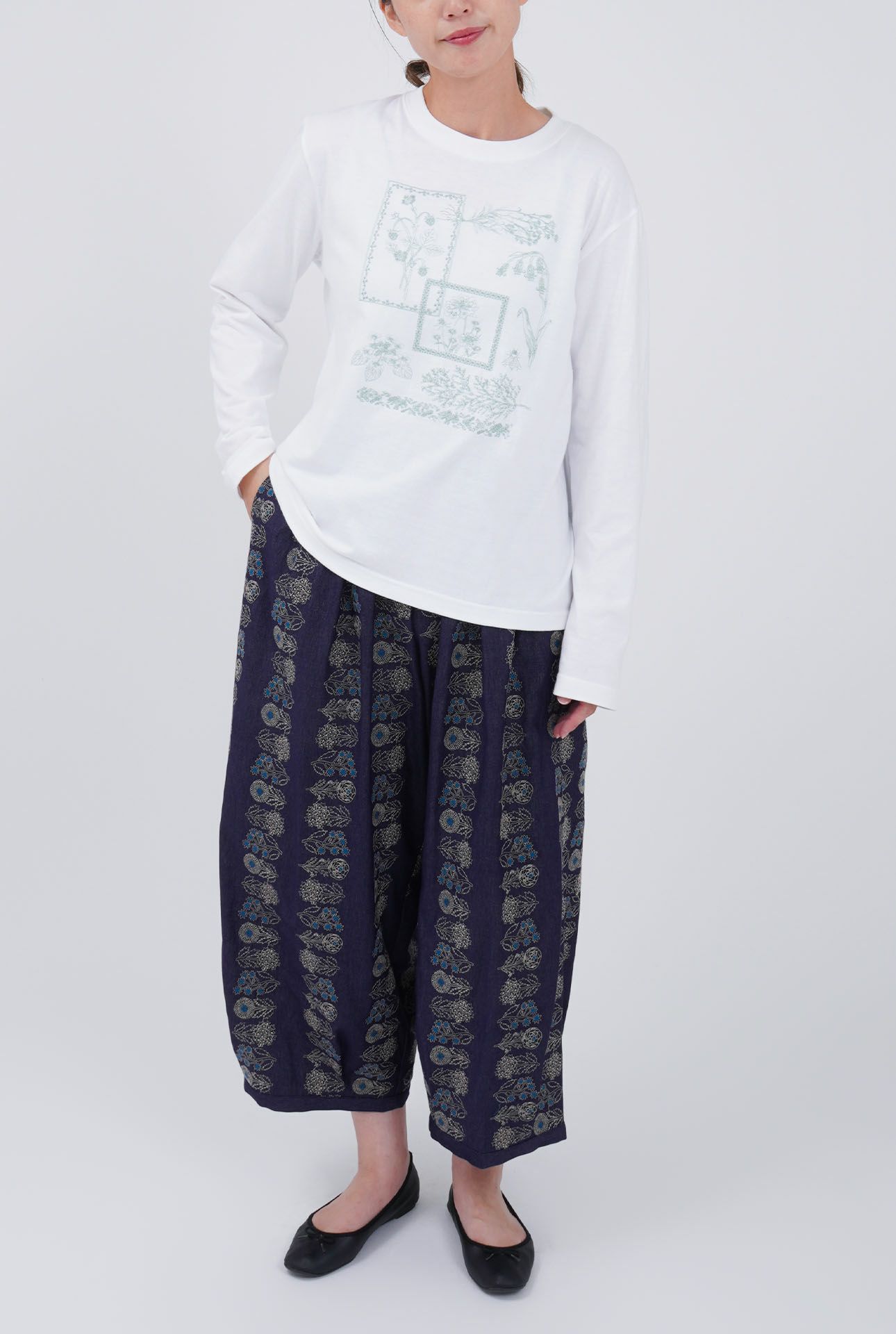 WHITE/model:168cm