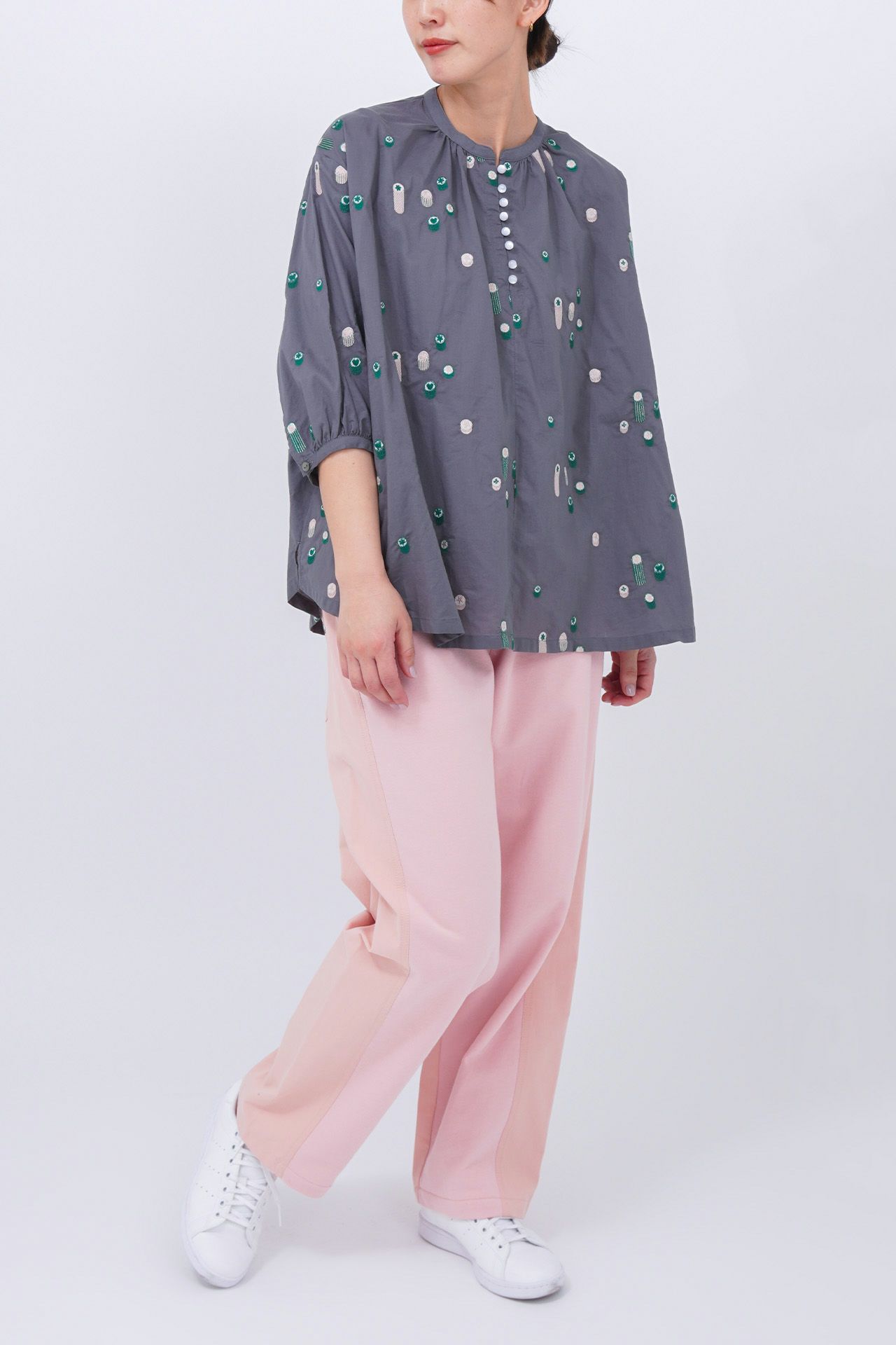 GREY / model：168cm