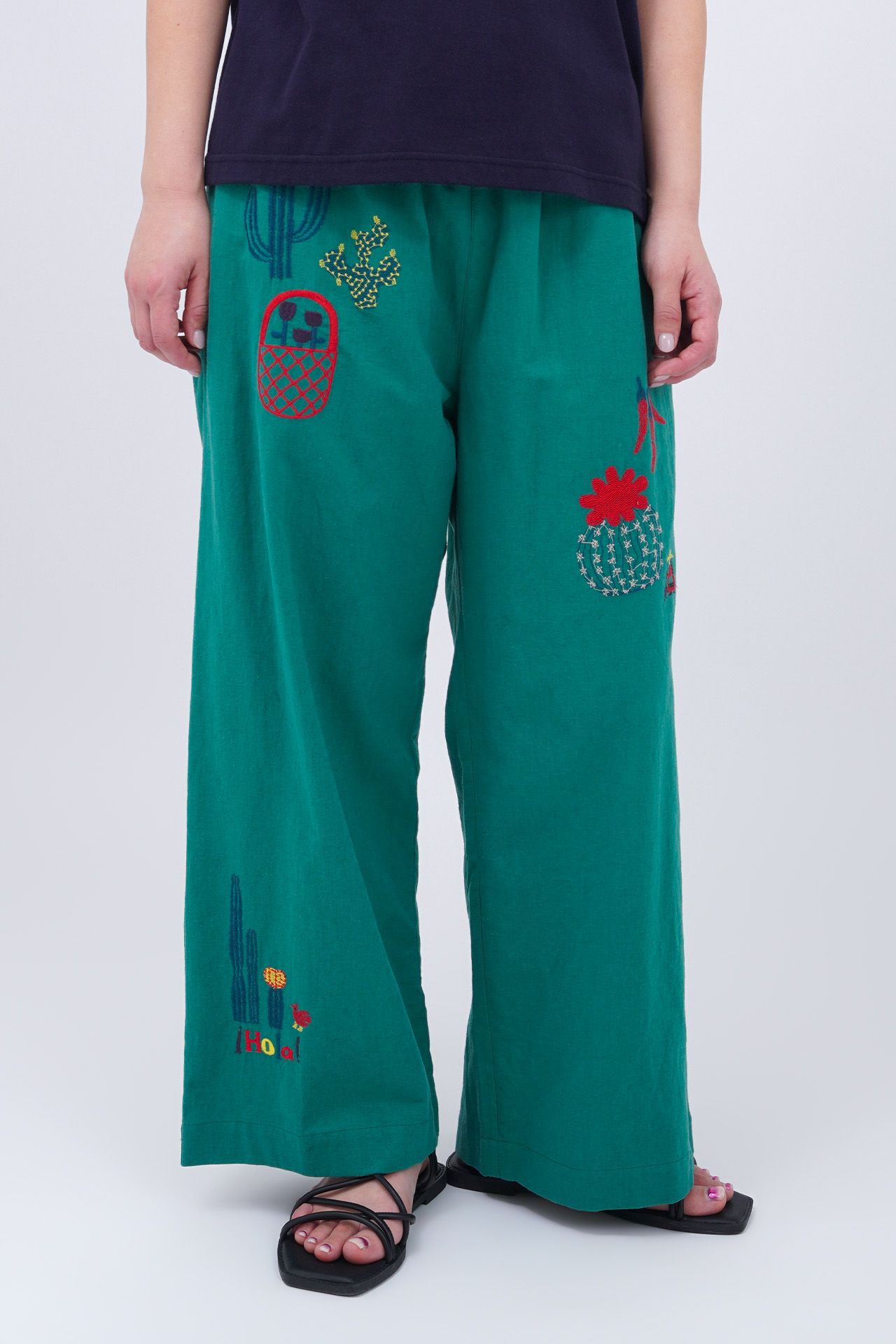 GREEN