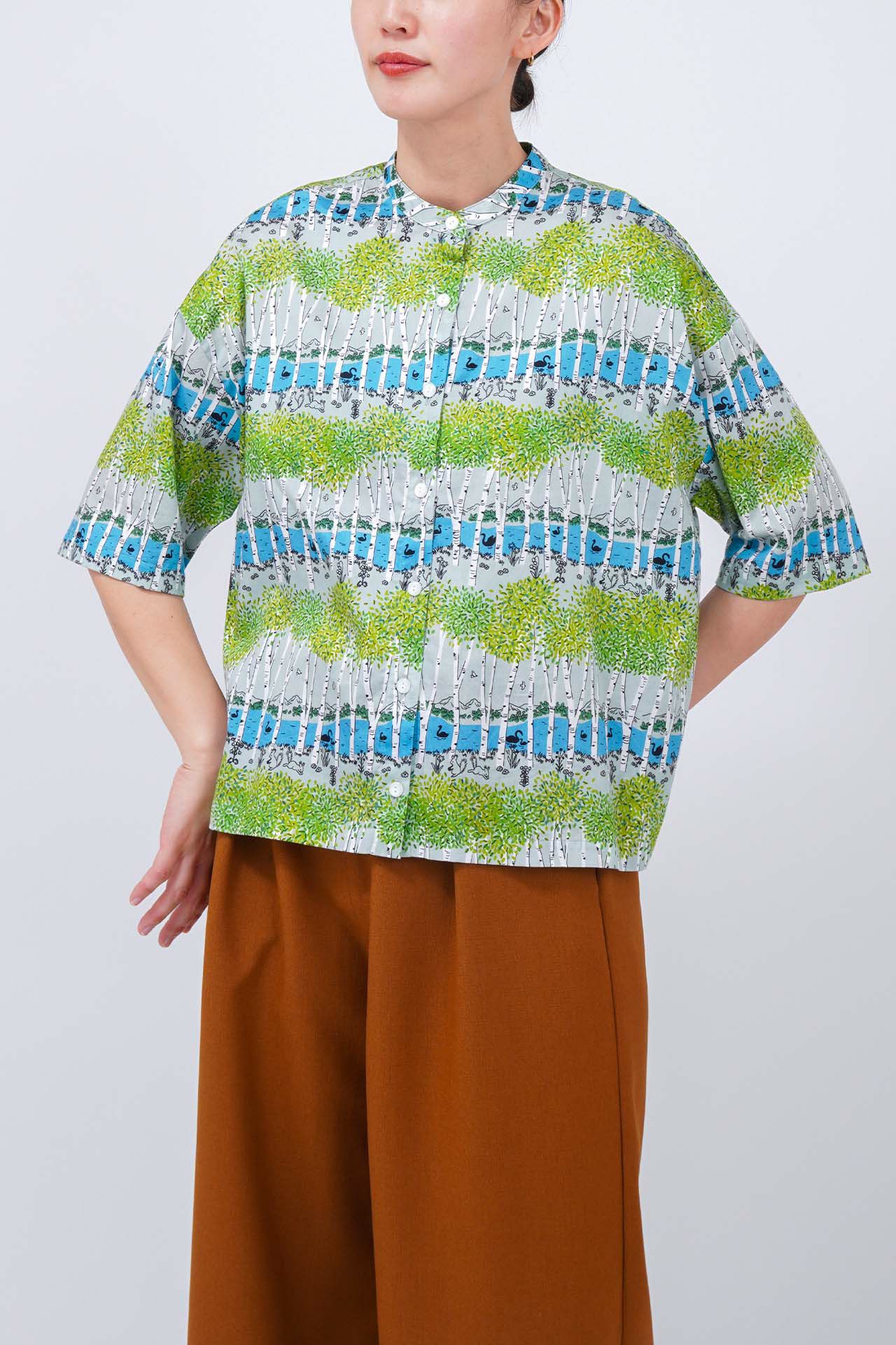 GREEN