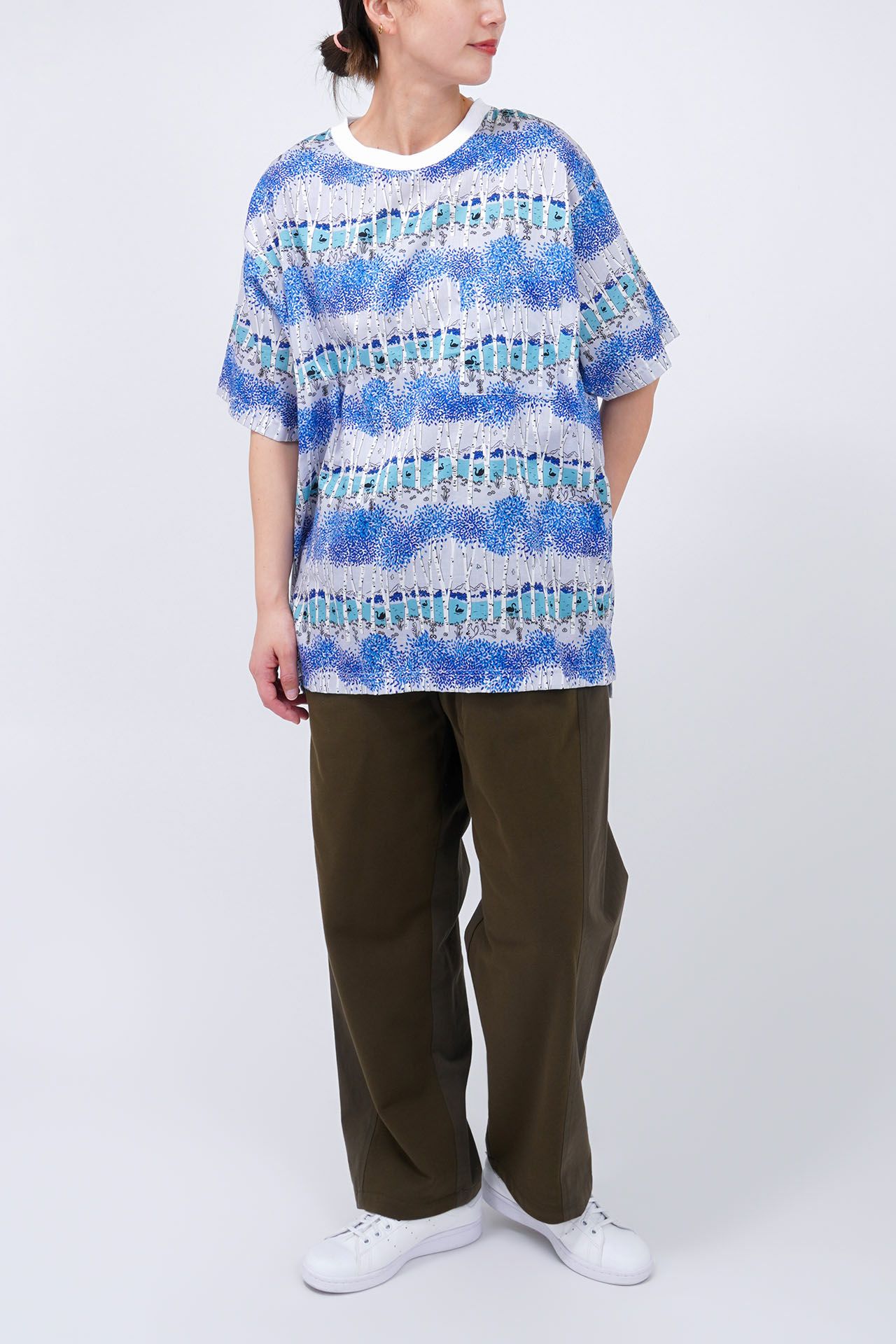 BLUE/model:168cm