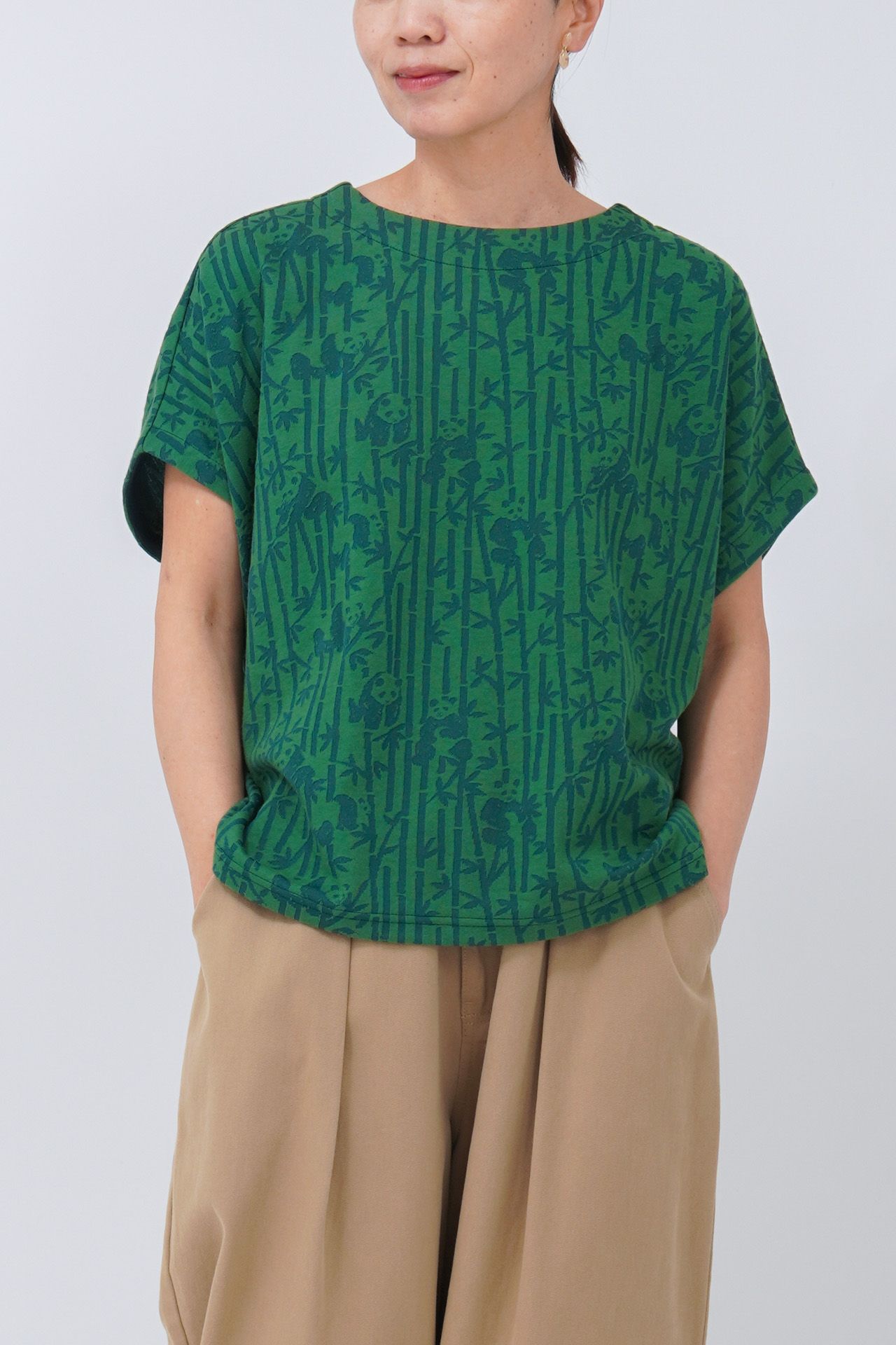 GREEN
