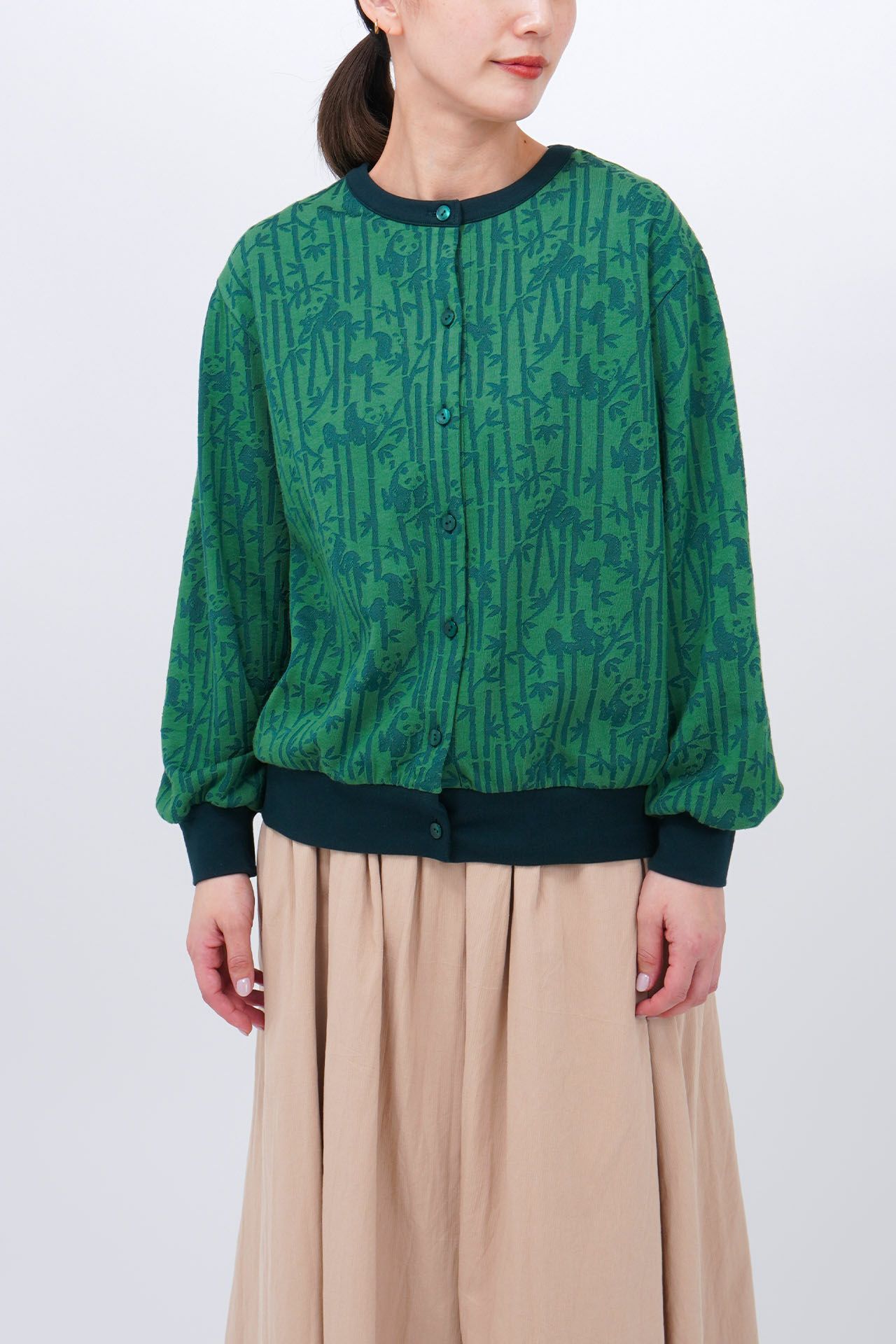 GREEN