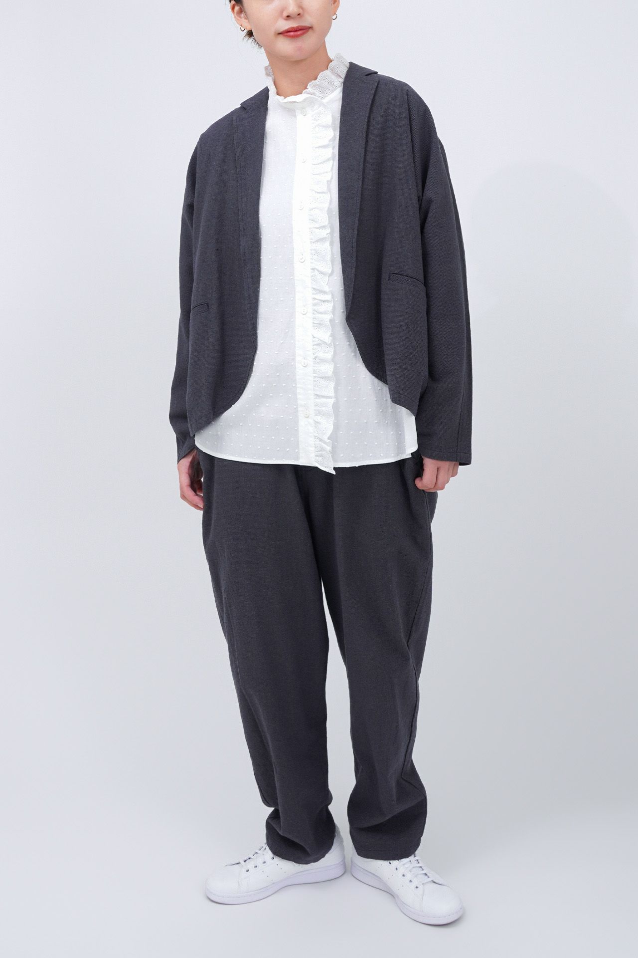 C.GREY/model:168cm