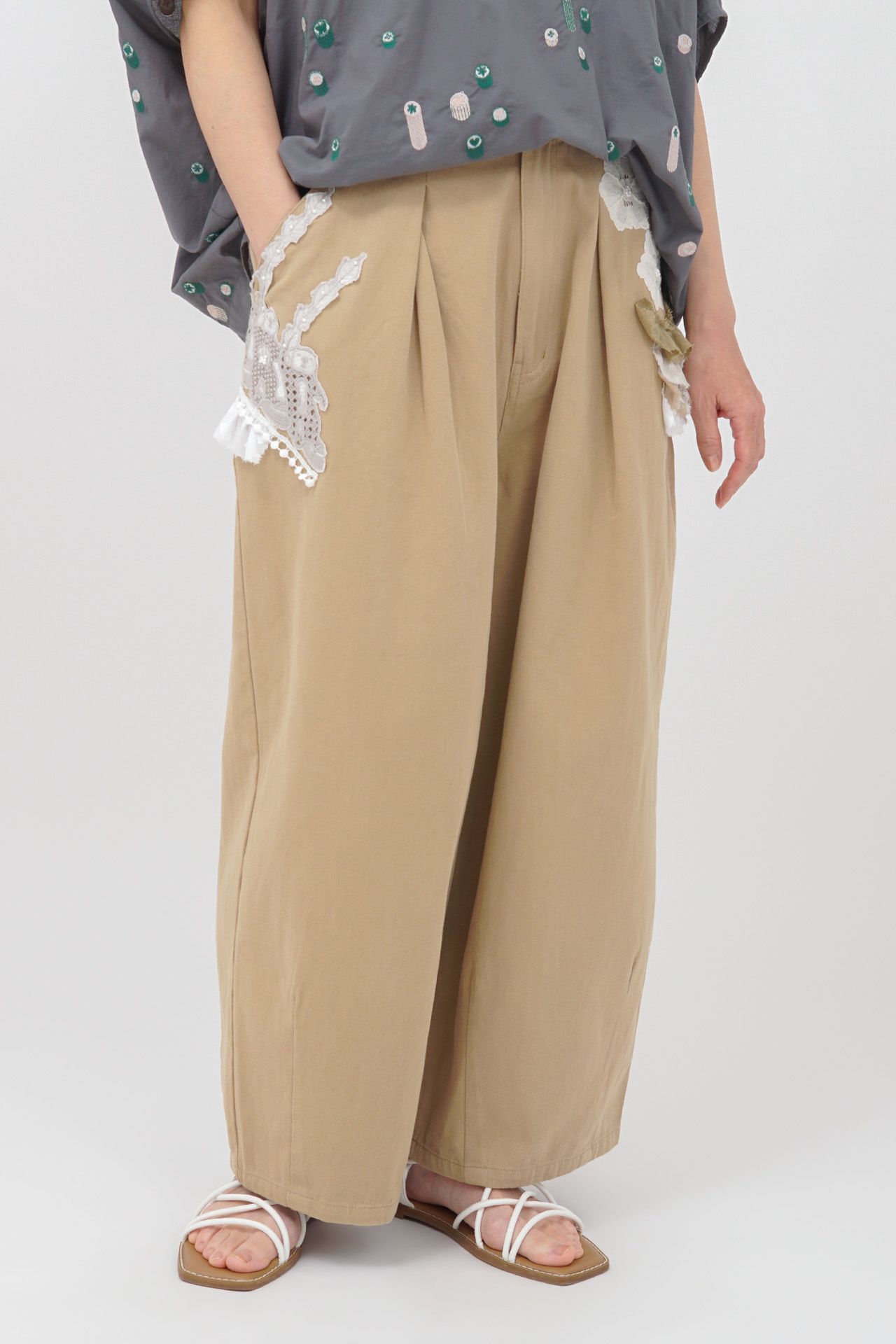 BEIGE
