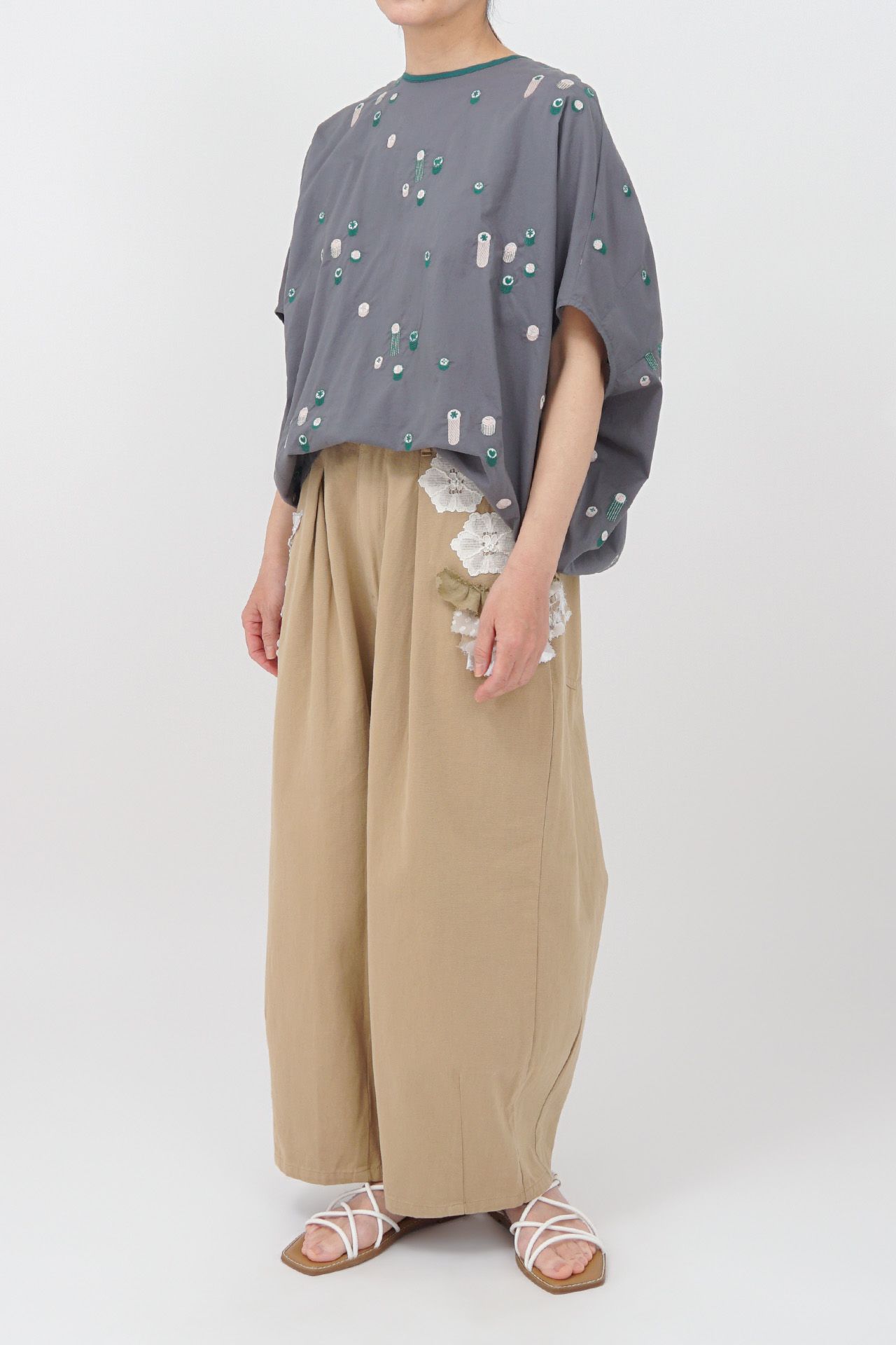 BEIGE/model:161cm(Mサイズ着用)